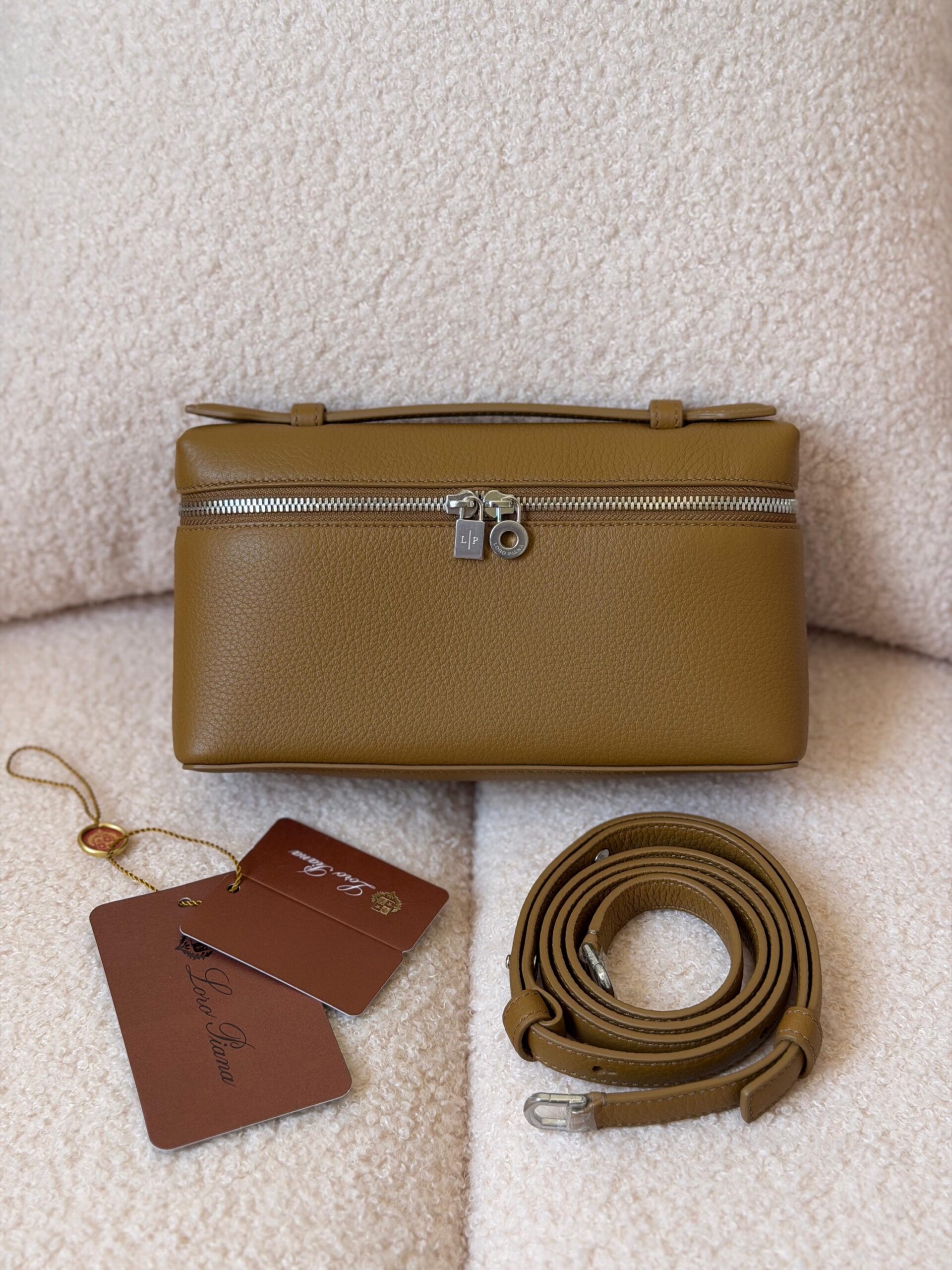 Loro Piana Extra Pocket L19 Bag - Image 15