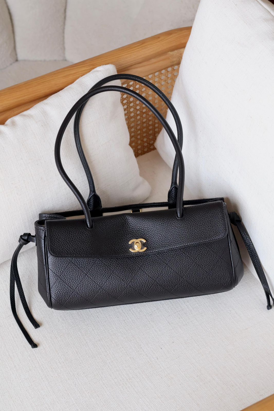 Black Leather Handbag for Ladies