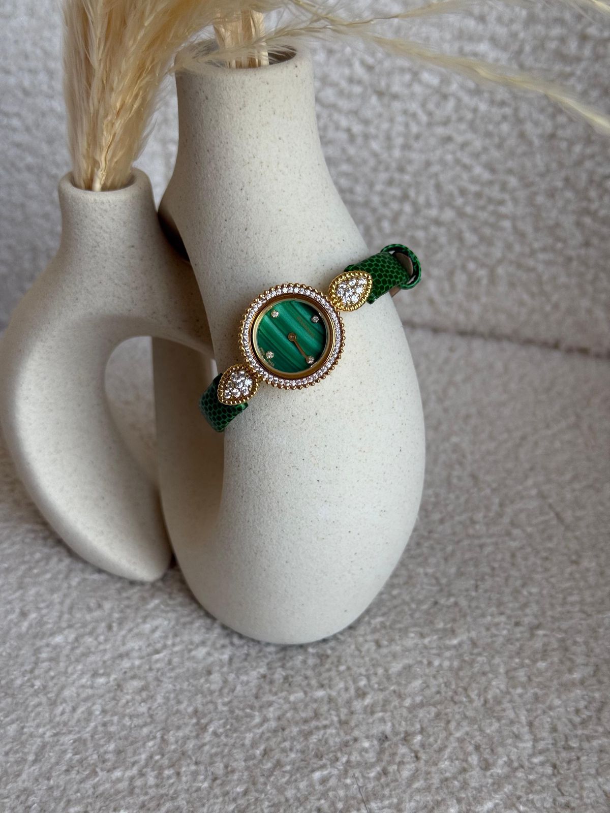 Green Slim Minimalist Watch for Ladies
