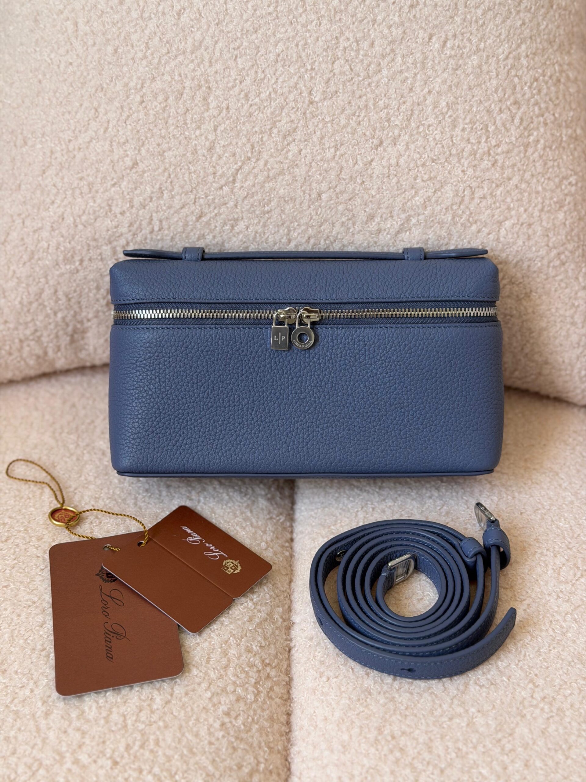 Loro Piana Extra Pocket L19 Bag - Image 25