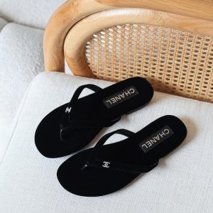 Leather Chanel Flip-Flop Sandals
