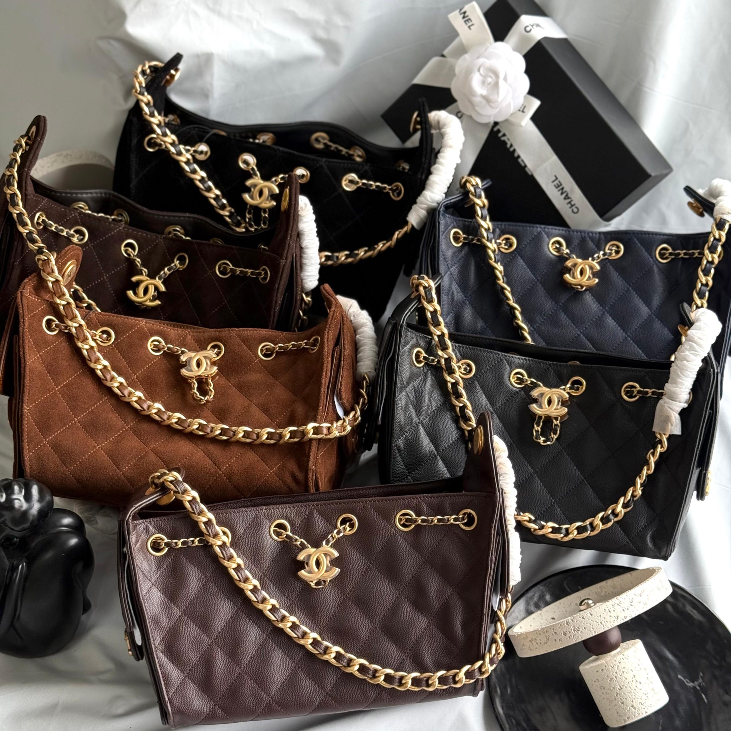 Chanel 25 Hobo Bag Crafted Grained Calfskin - Image 5