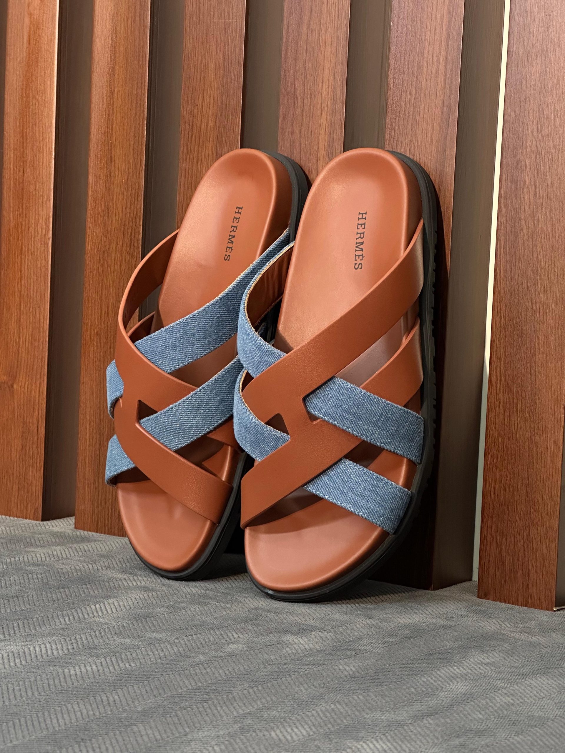 Hermès Kazimir Sandals - Image 14