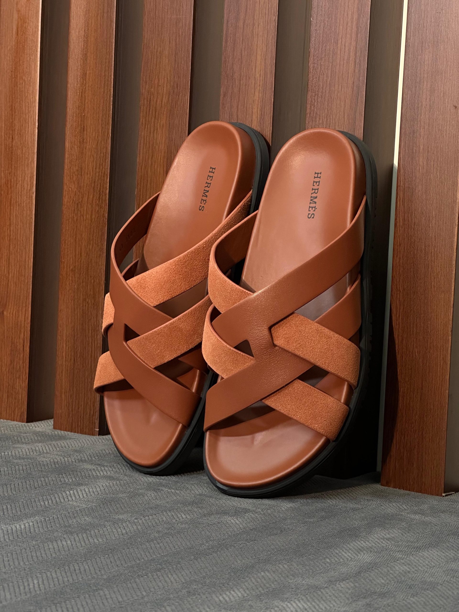 Hermès Kazimir Sandals - Image 12