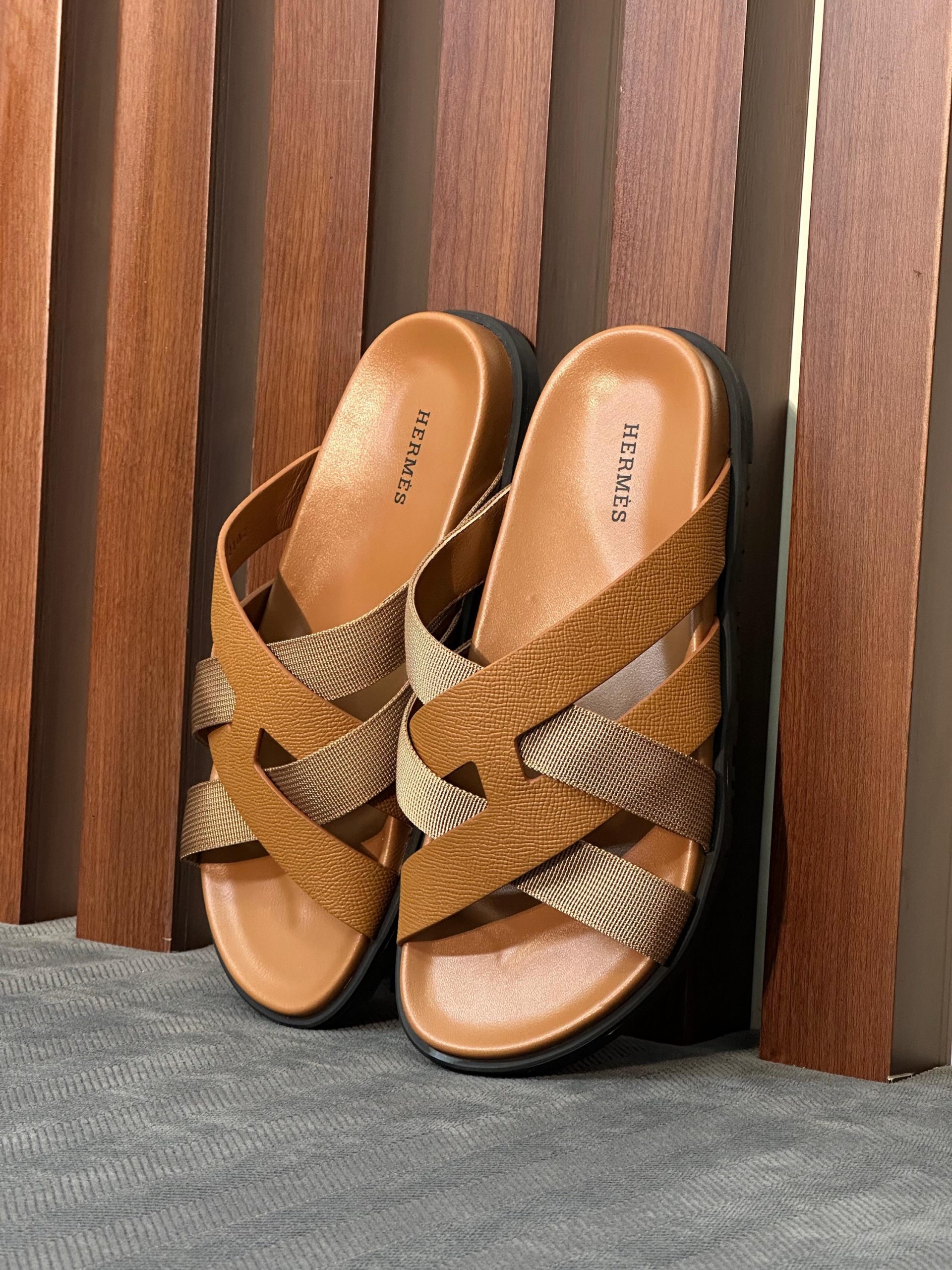 Hermès Kazimir Sandals - Image 3