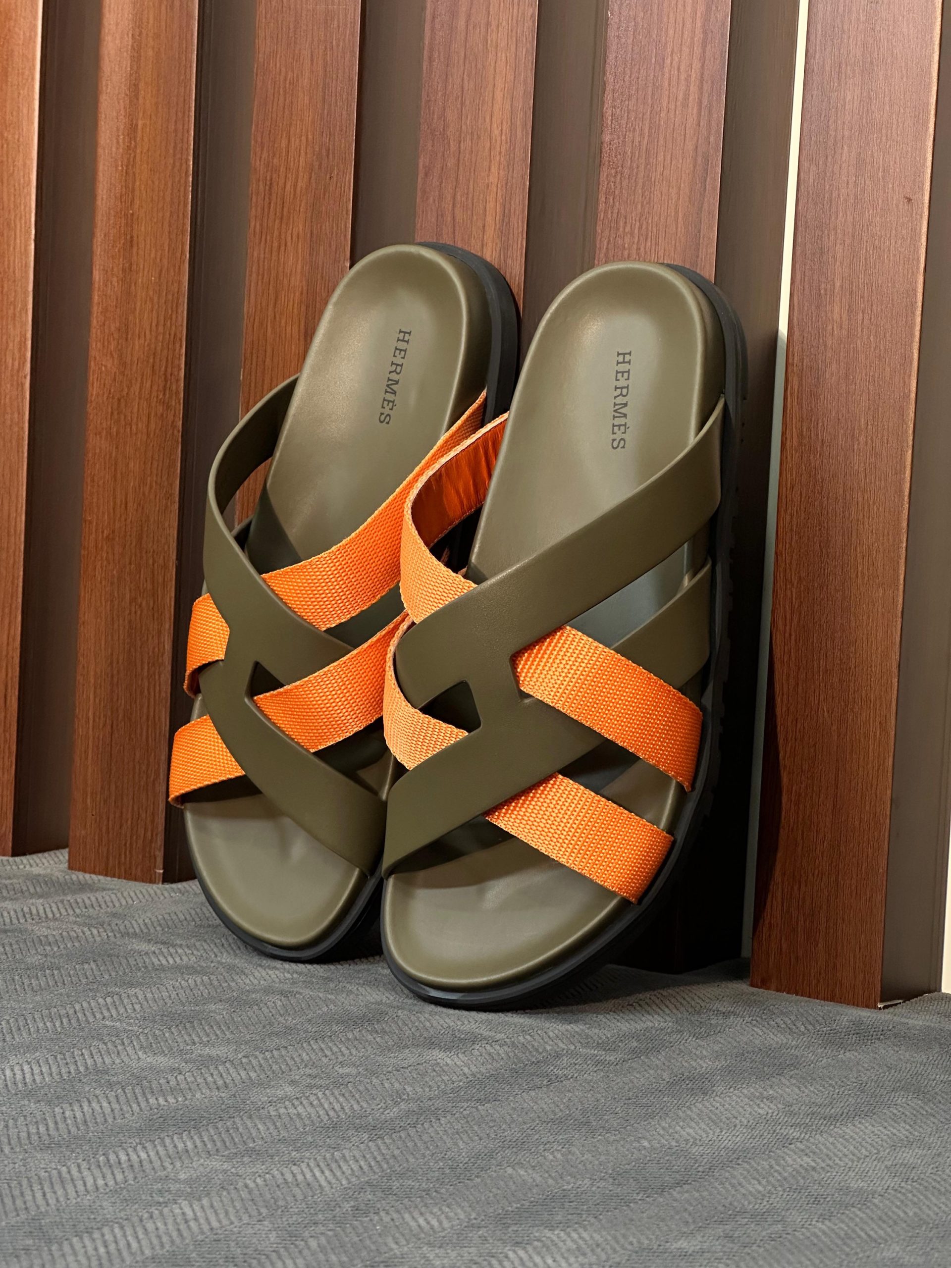 Hermès Kazimir Sandals - Image 11