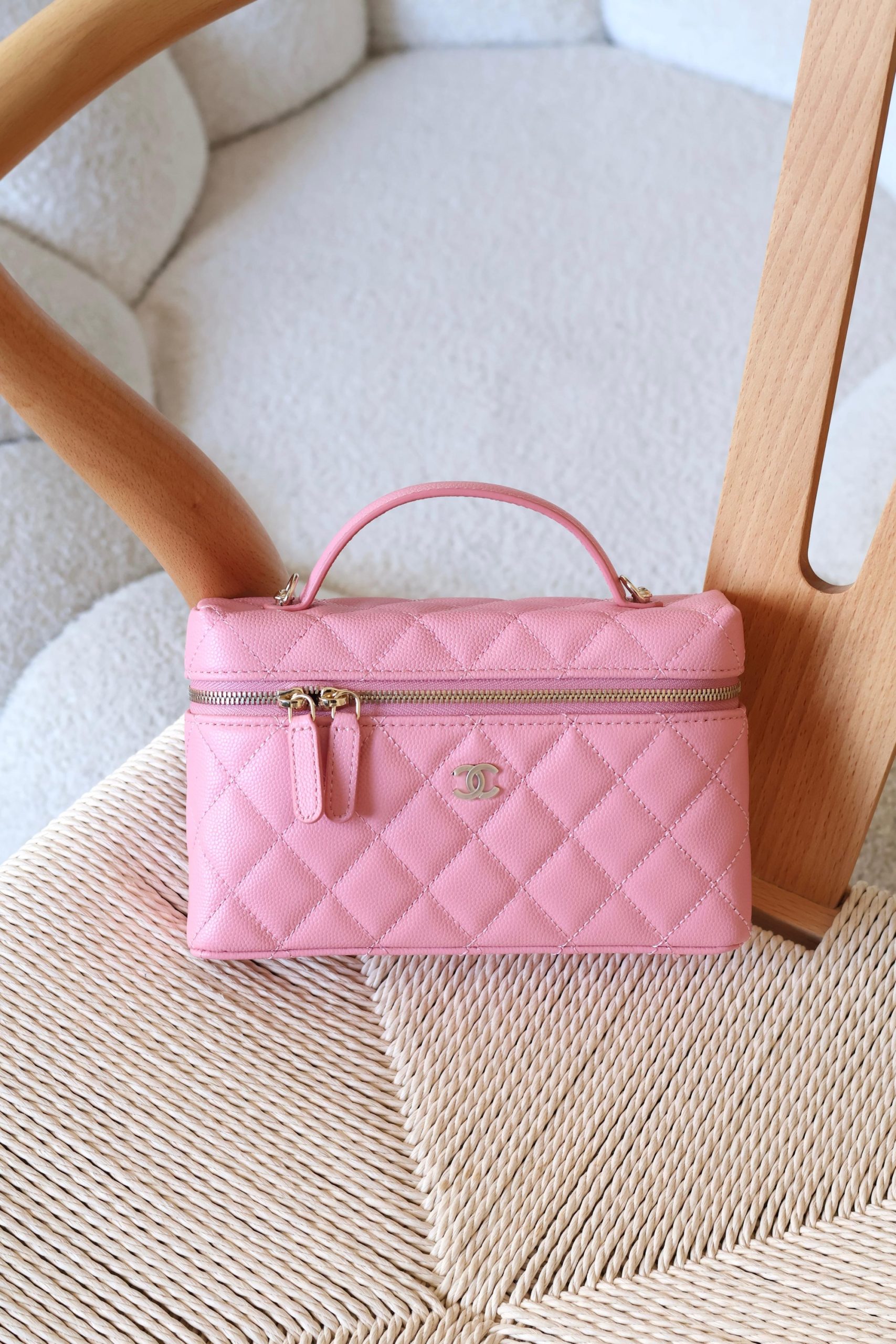 Chanel Long Vanity With Chain Quilted Caviar Leather - Image 3
