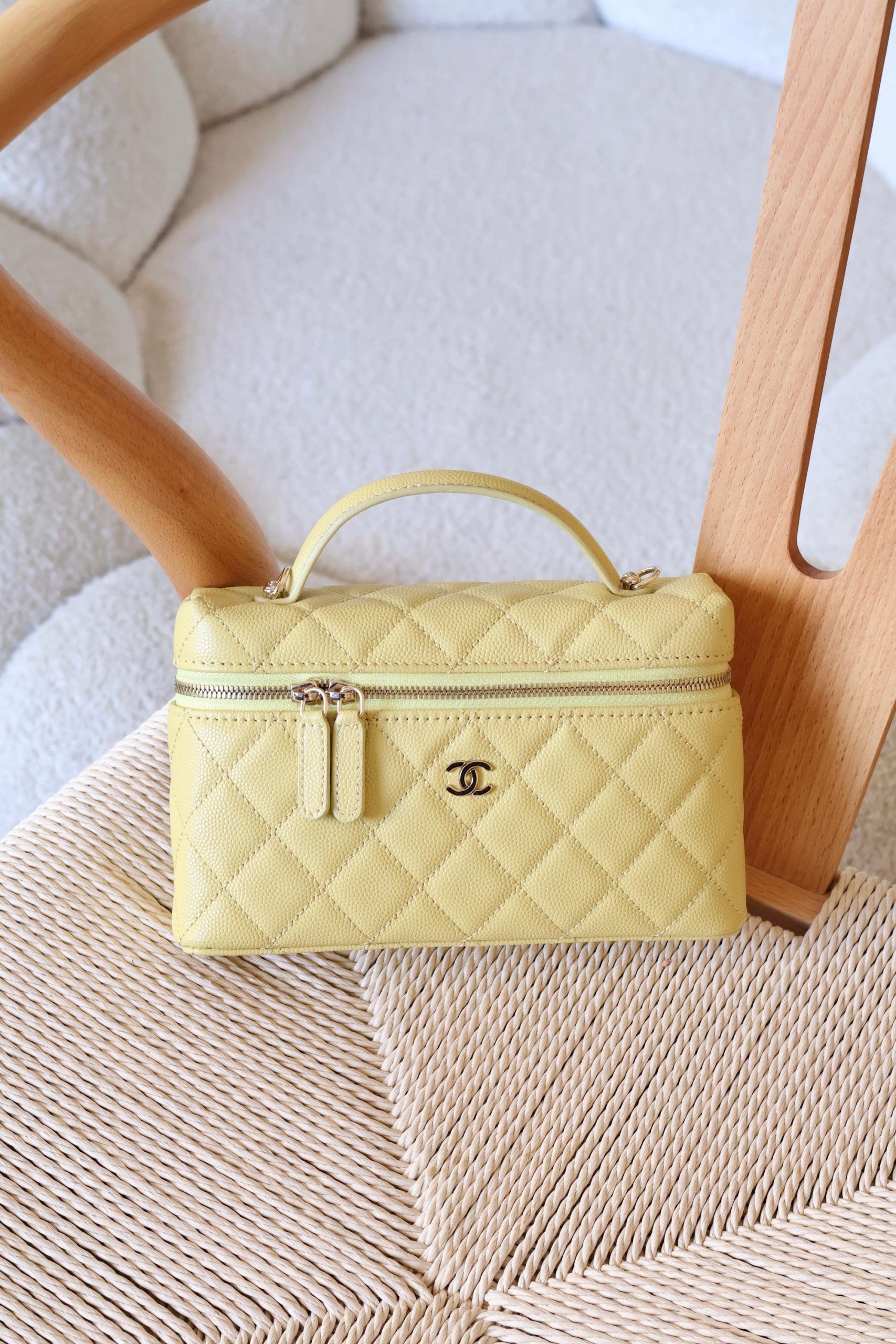 Chanel Long Vanity With Chain Quilted Caviar Leather - Image 2