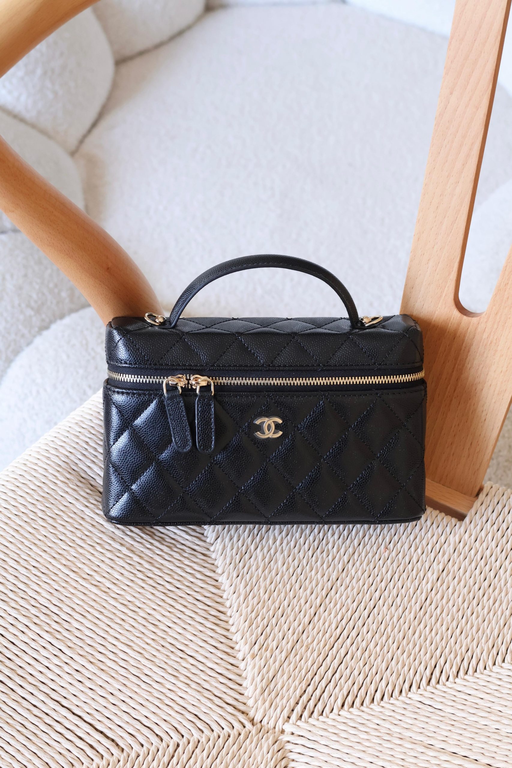 Chanel Long Vanity With Chain Quilted Caviar Leather - Image 8