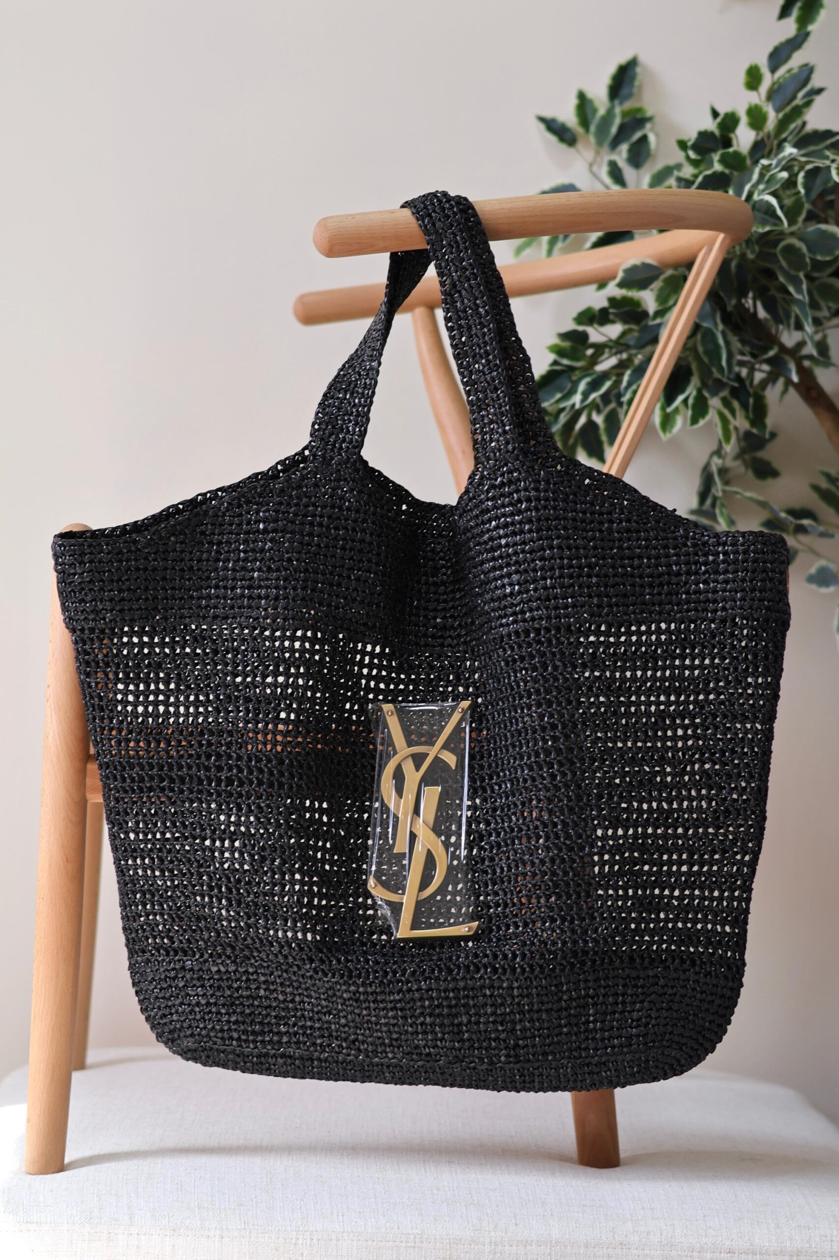 Saint Laurent Lcare Maxi Shopping Bag - Image 3