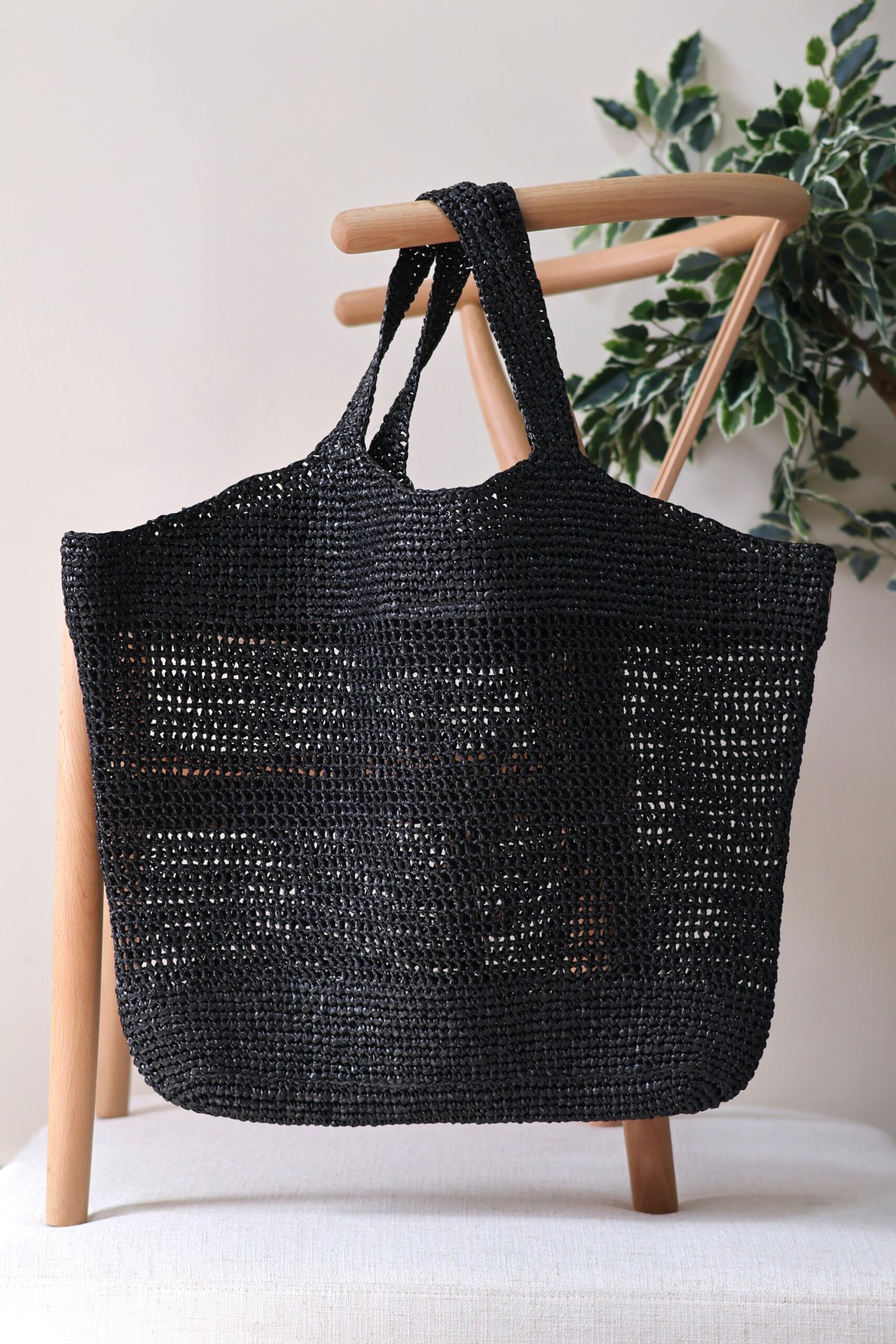 Saint Laurent Lcare Maxi Shopping Bag - Image 4