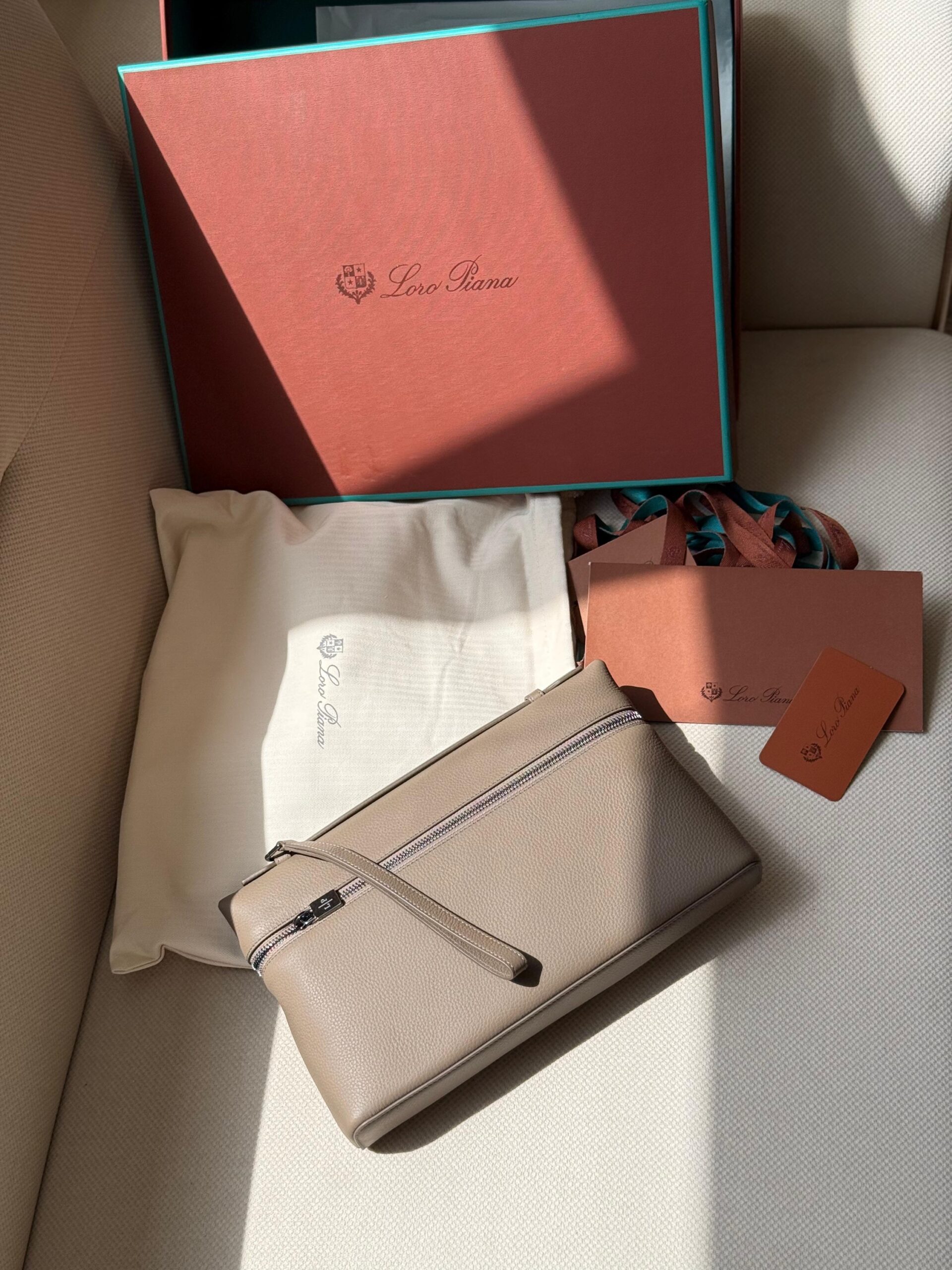Loro Piana Extra Pouch L29 - Image 2