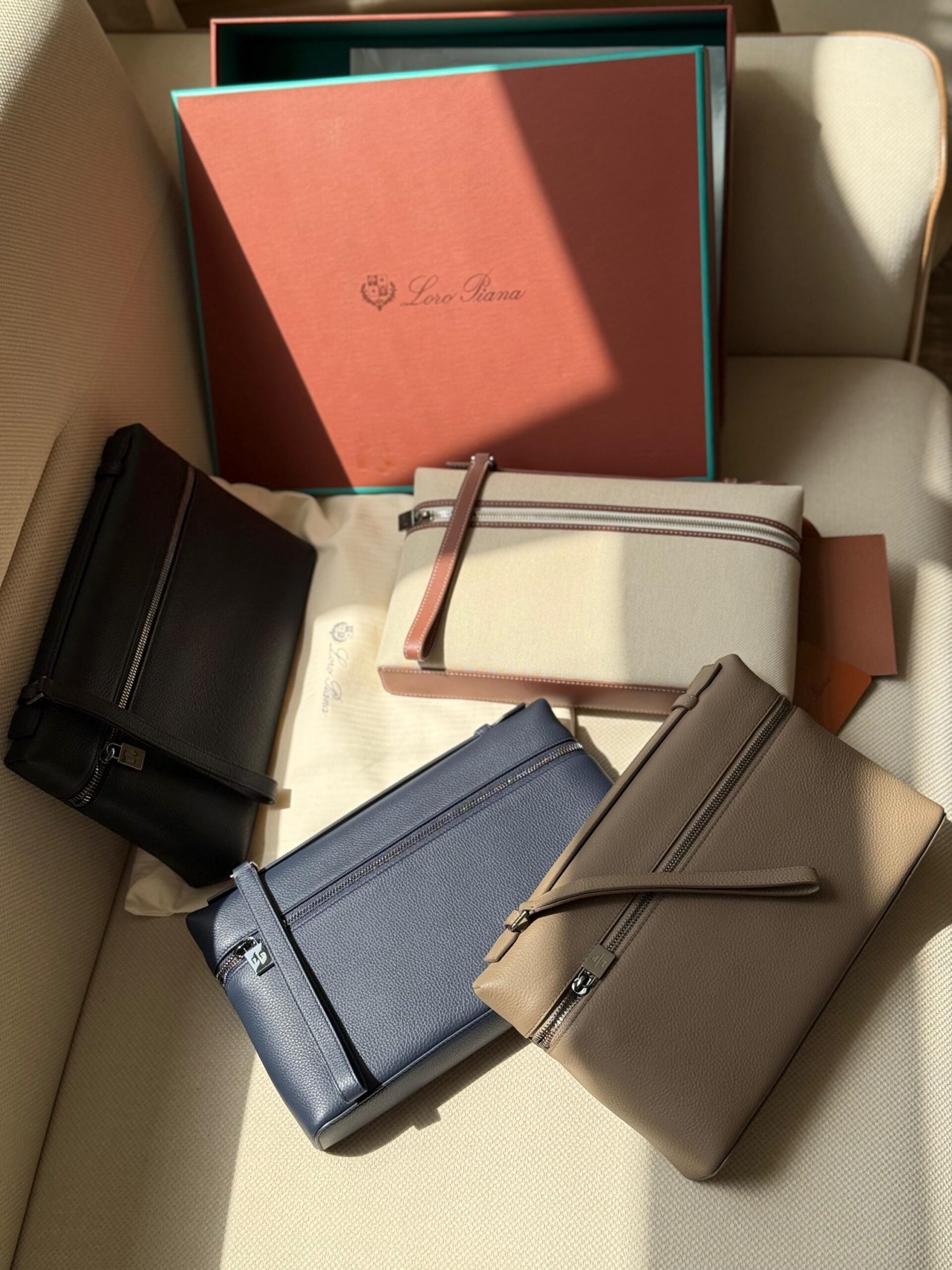 Loro Piana Extra Pouch L29 - Image 6