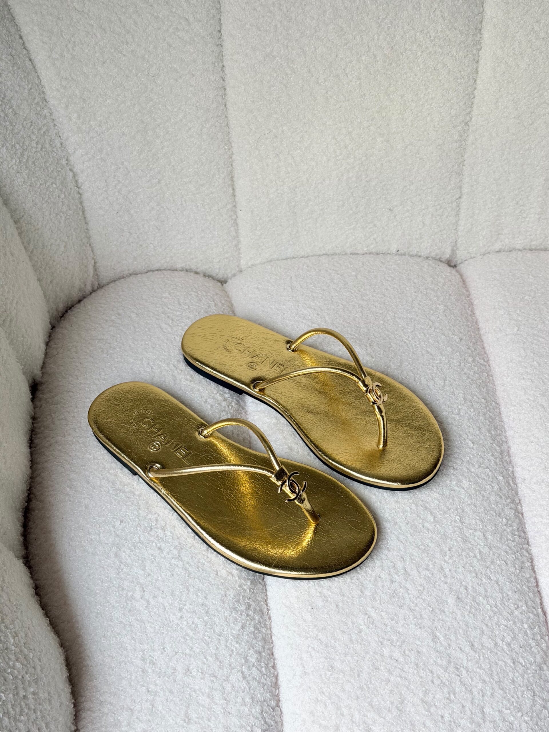 Chanel Thong Sandals - Image 3