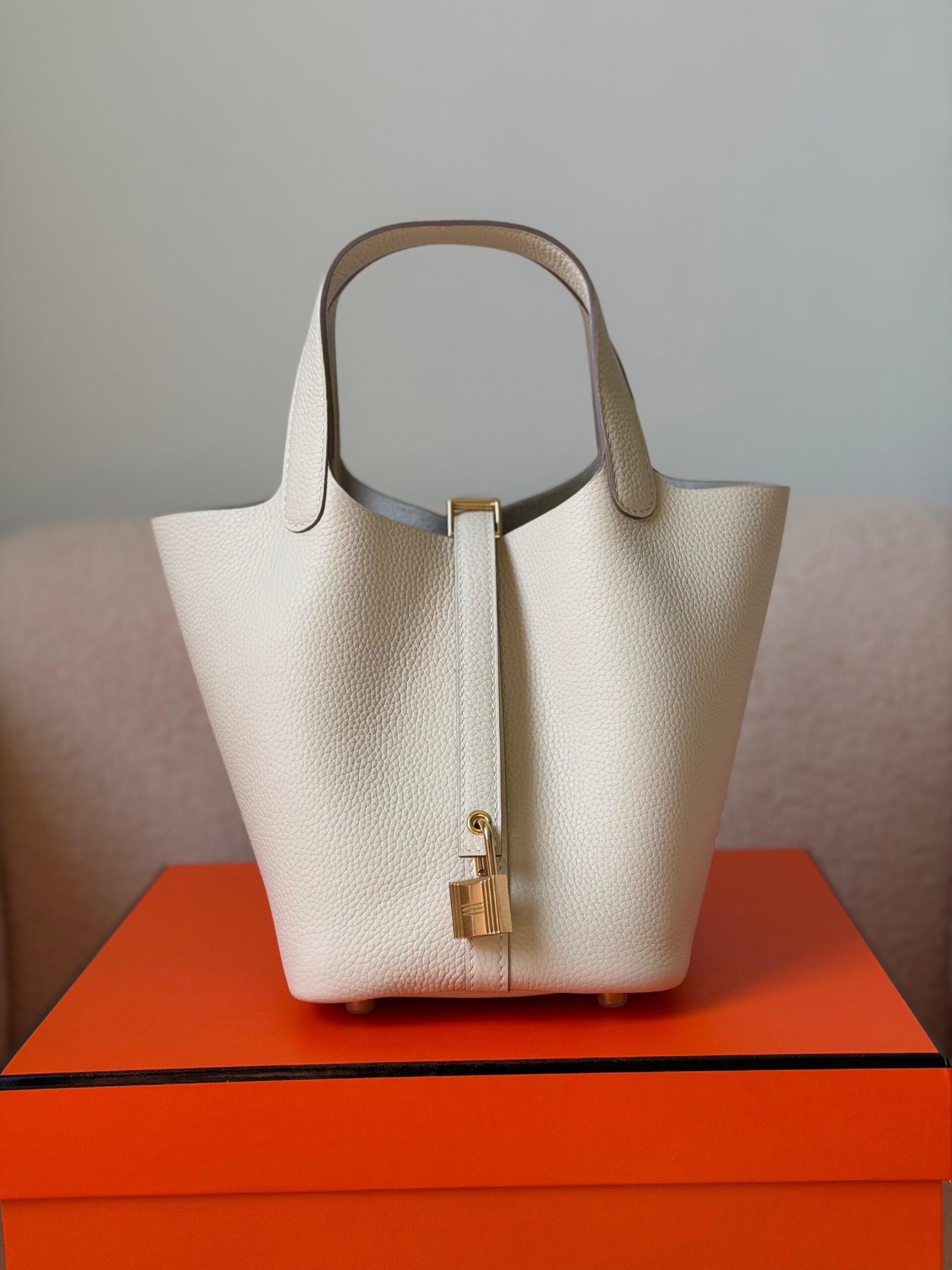 Hermès Picotin Lock 18 Bag - Image 5