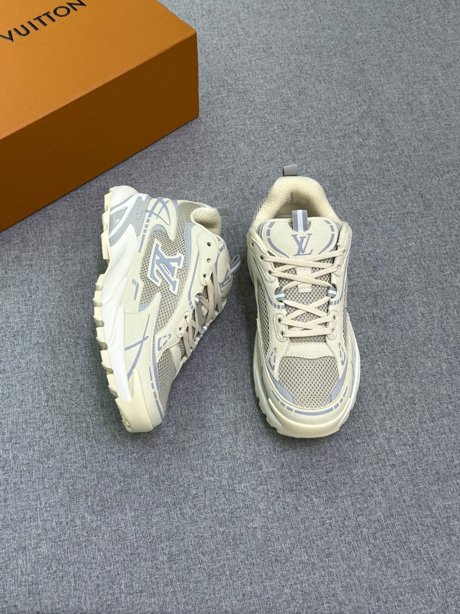 Louis Vuitton Tatic Runner Sneakers - Image 8