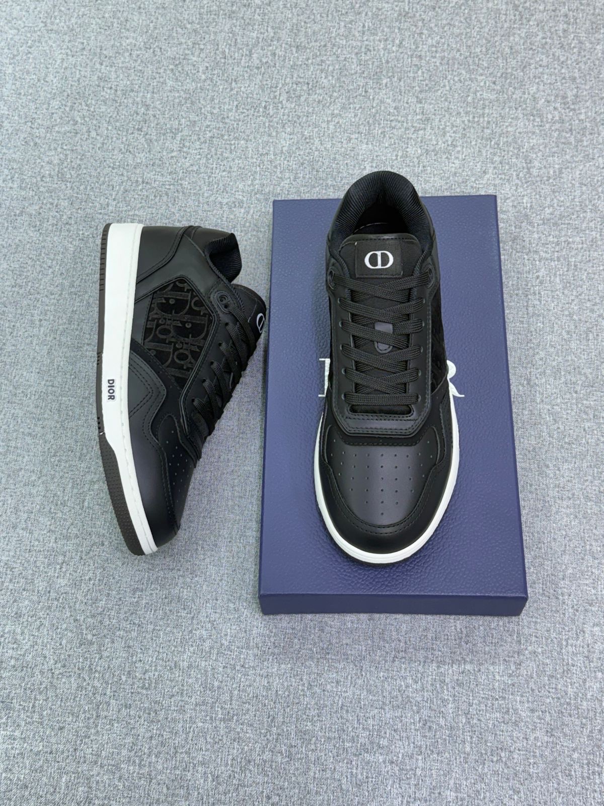 Dior B01 Sneakers Feature - Image 2