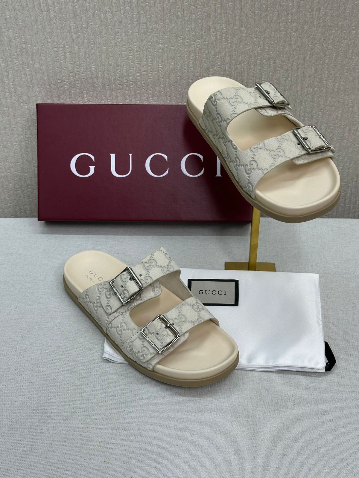 Gucci Men's Slide Sandals - Image 4