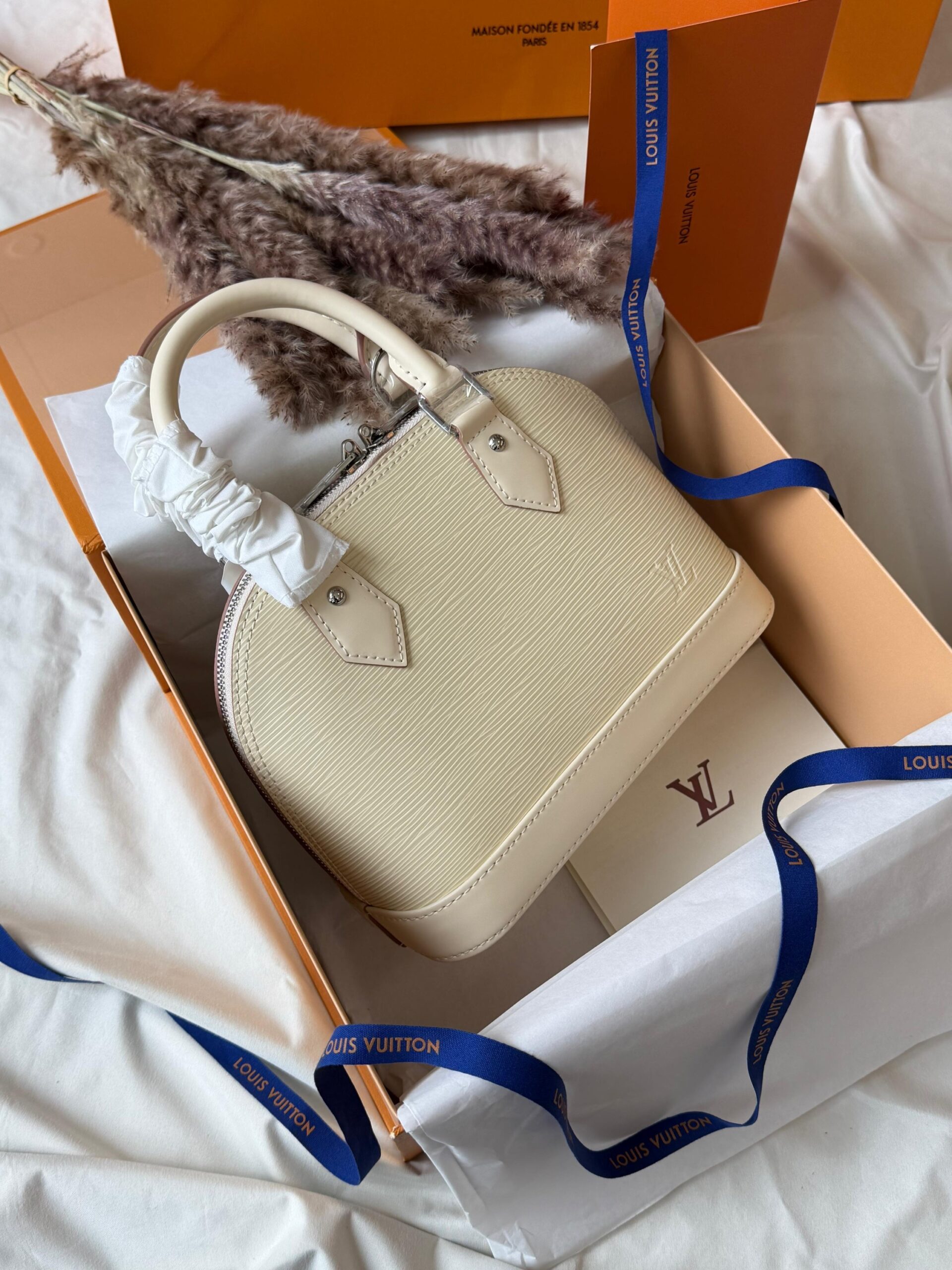 Louis Vuitton Alma BB Bag - Image 2