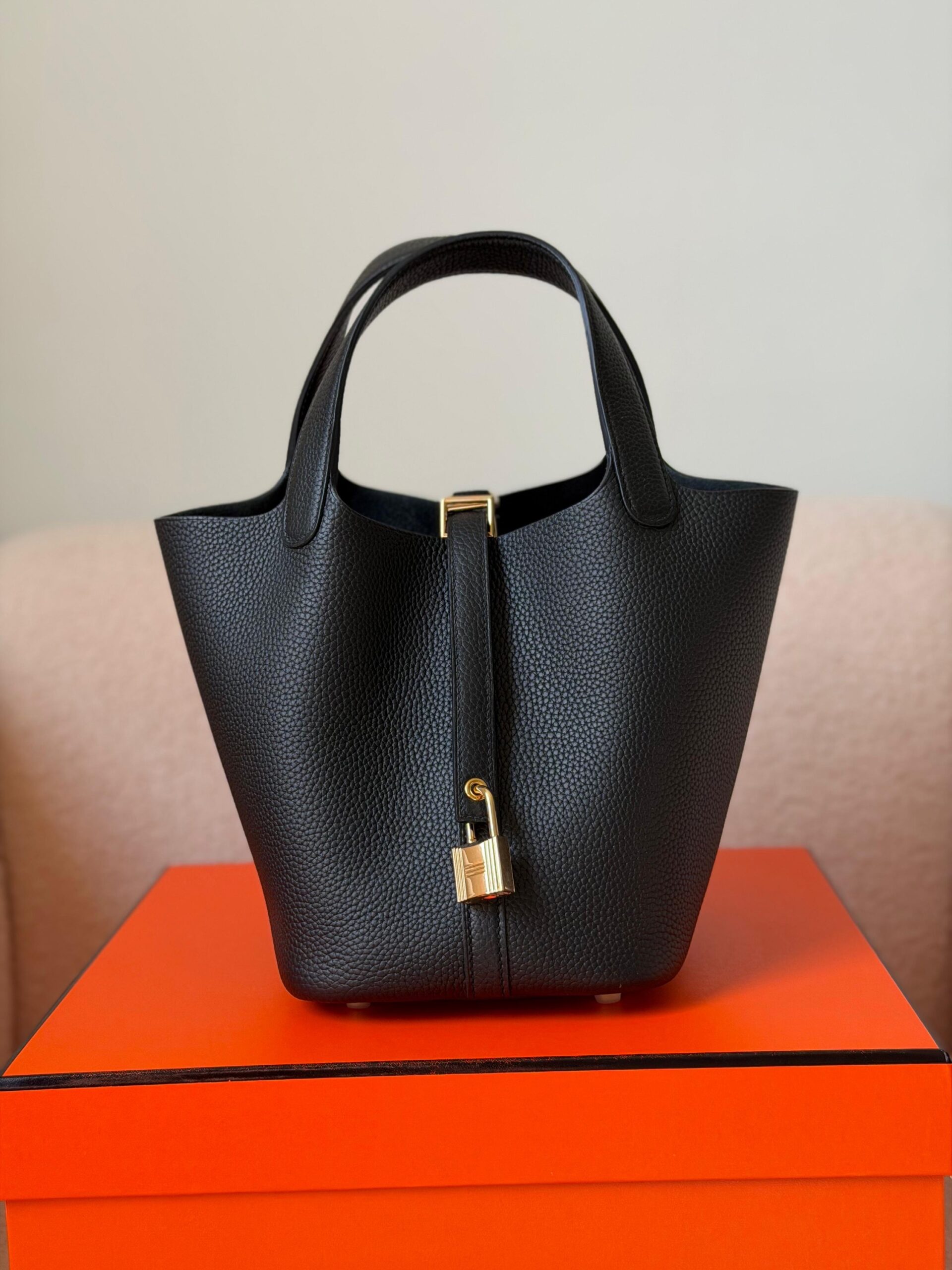 Hermès Picotin Lock 18 Bag - Image 9