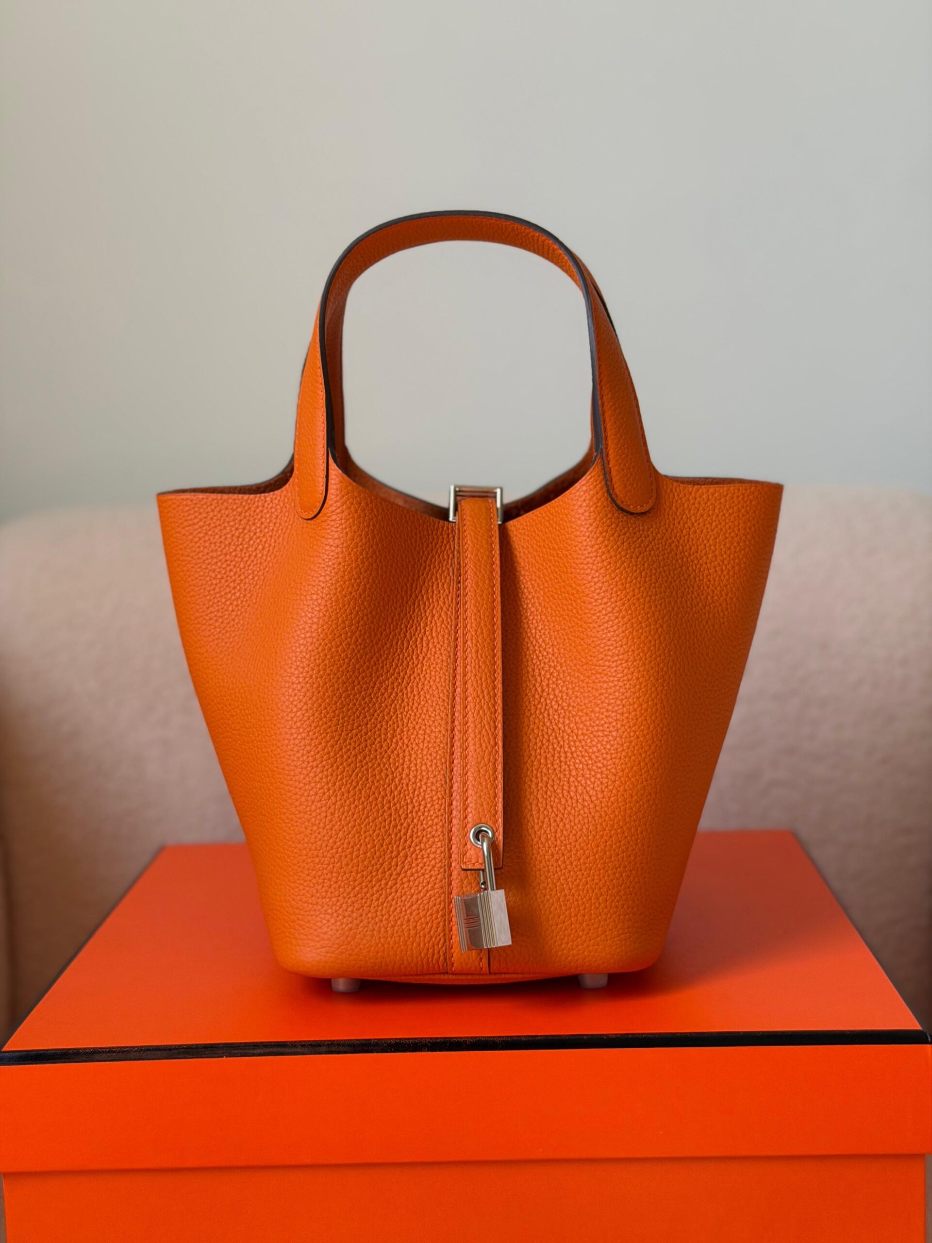 Hermès Picotin Lock 18 Bag - Image 6