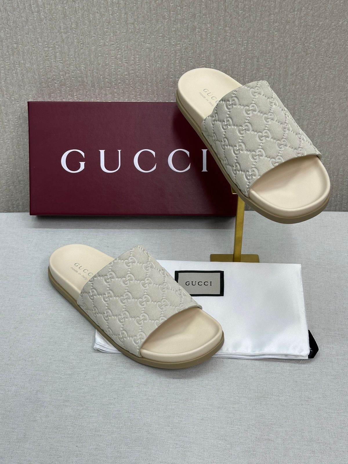 Gucci Men's Slide Sandals - Image 4