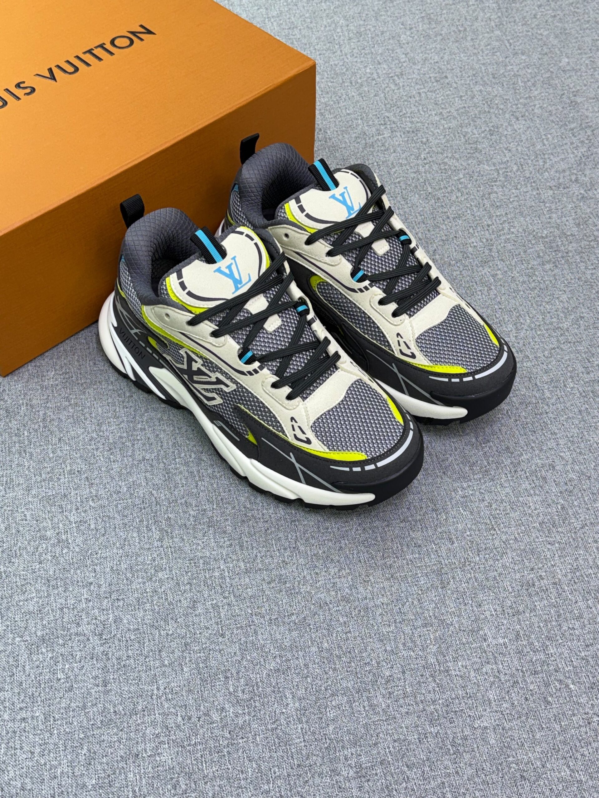Louis Vuitton Tatic Runner Sneakers - Image 9