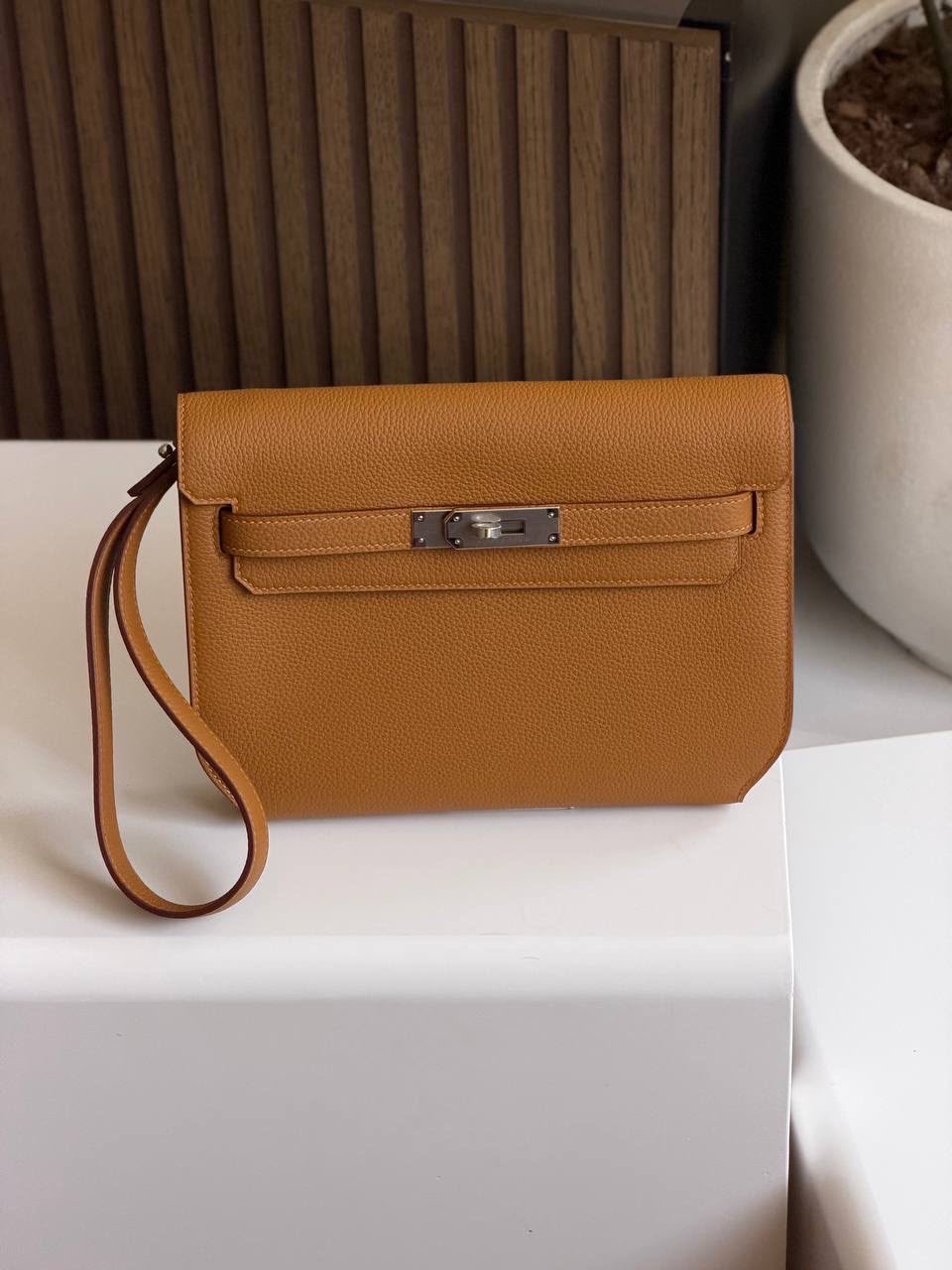 Hermès Kelly Dépêches 25 Pouch - Image 13