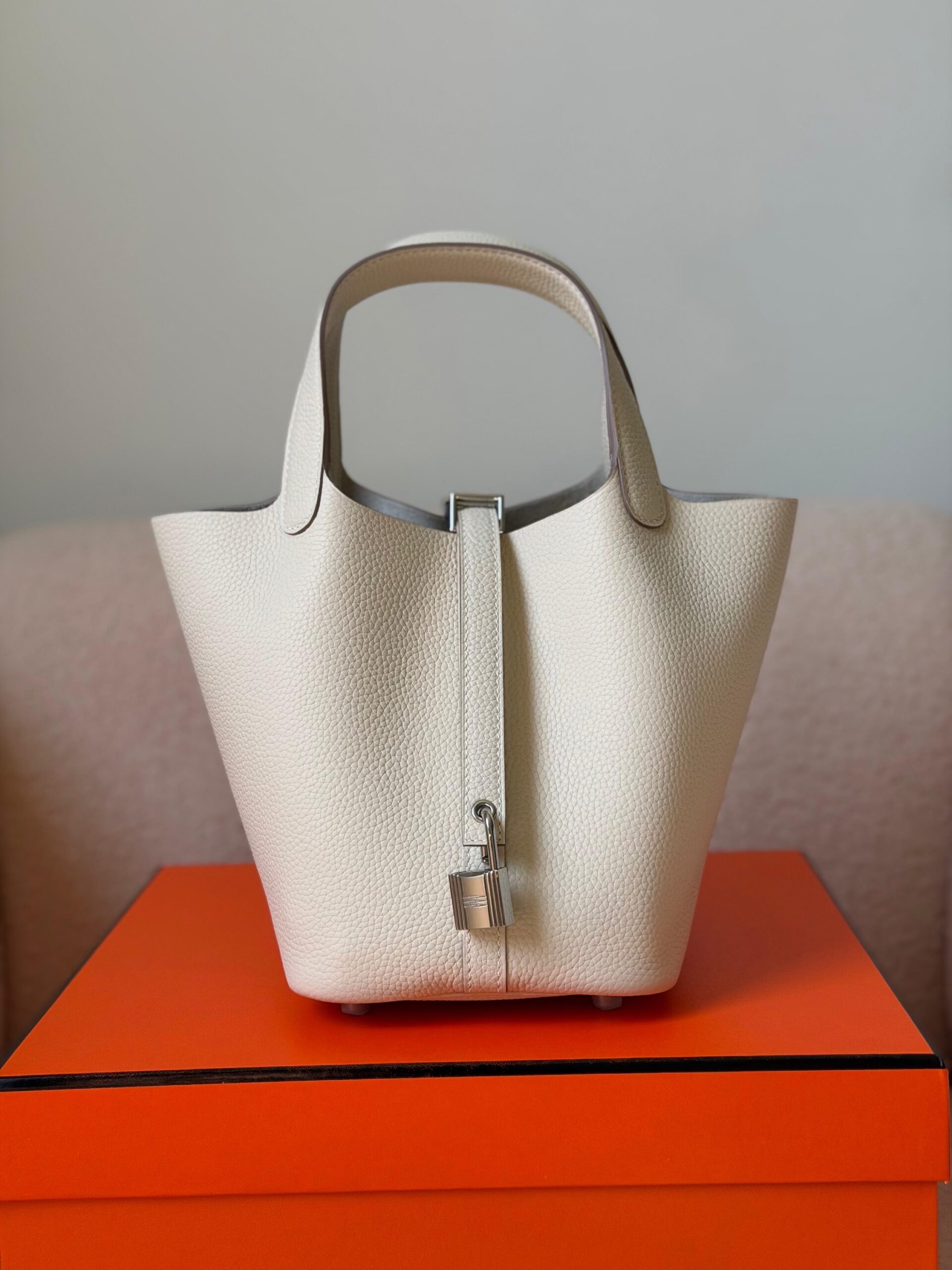 Hermès Picotin Lock 18 Bag - Image 4