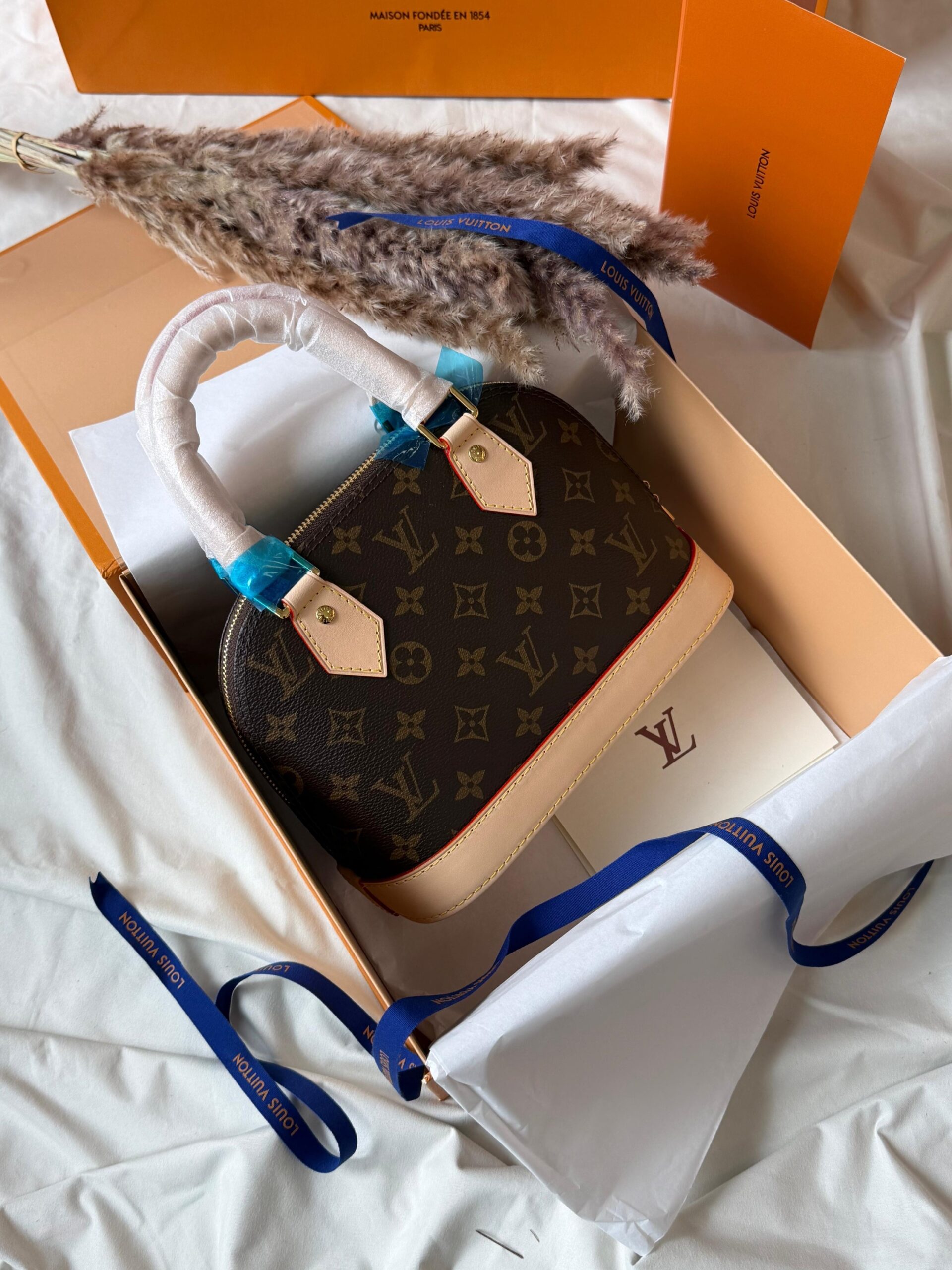 Louis Vuitton Alma BB Bag In Damier Ebene Canvas - Image 2