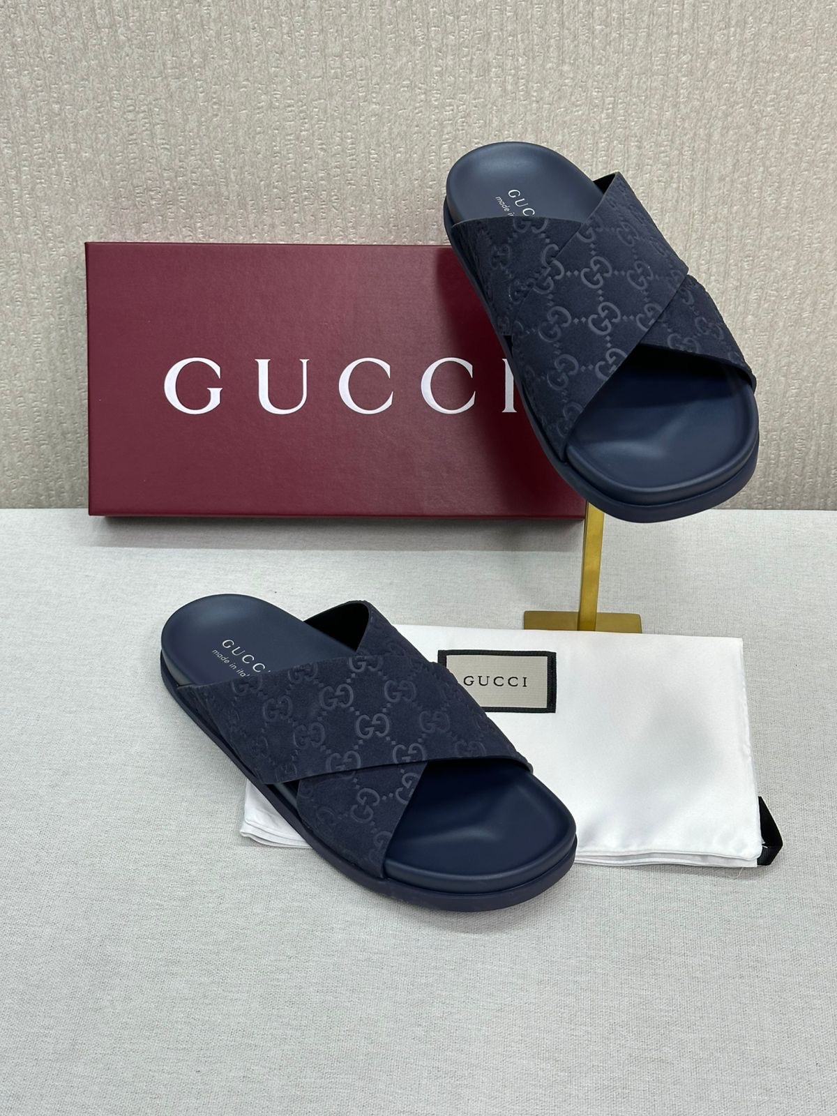 Gucci GG Slide Sandals For Men - Image 4