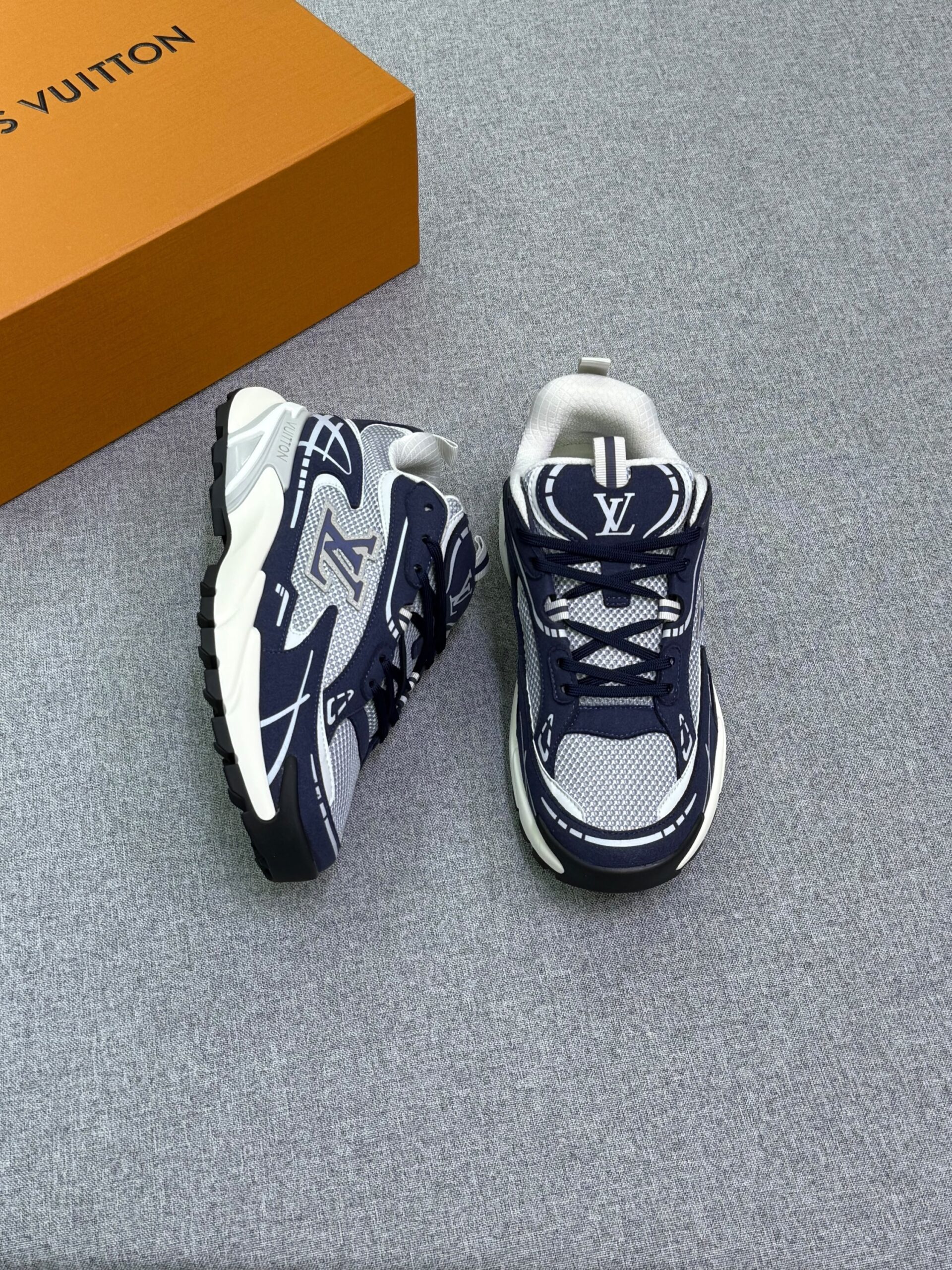 Louis Vuitton Tatic Runner Sneakers - Image 2