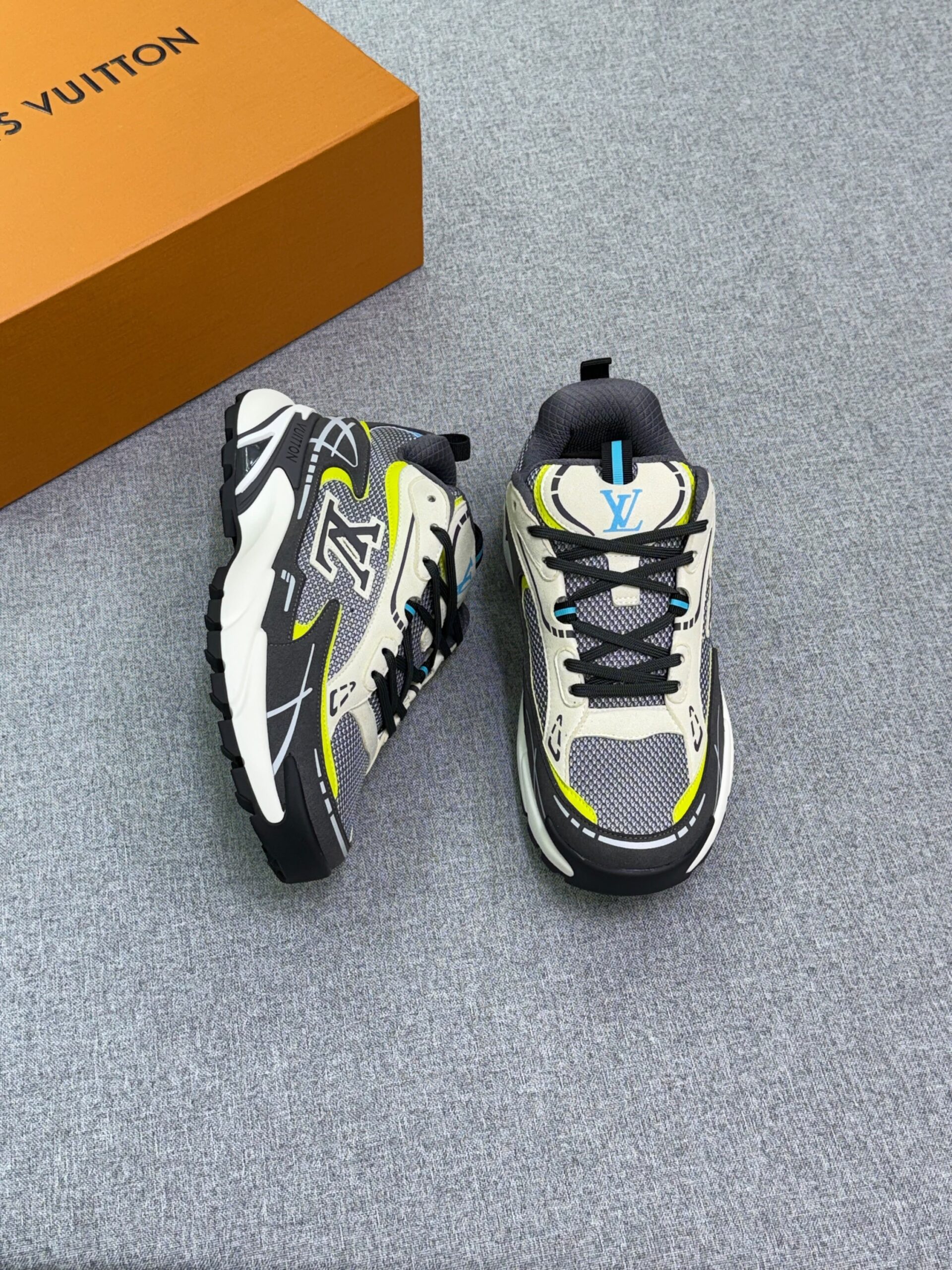 Louis Vuitton Tatic Runner Sneakers - Image 10