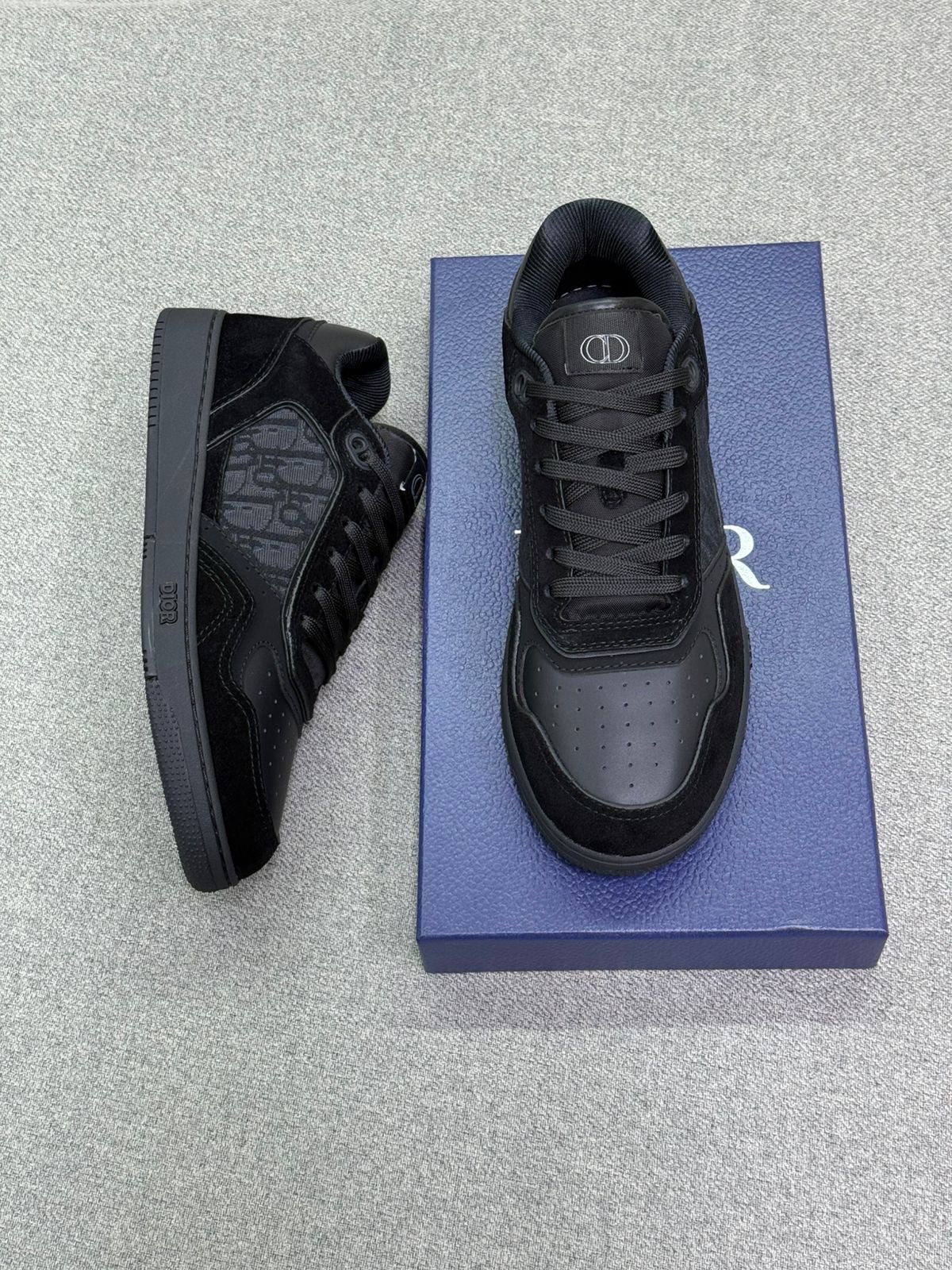 Dior B27 Uptown Low Top Sneakers - Image 4