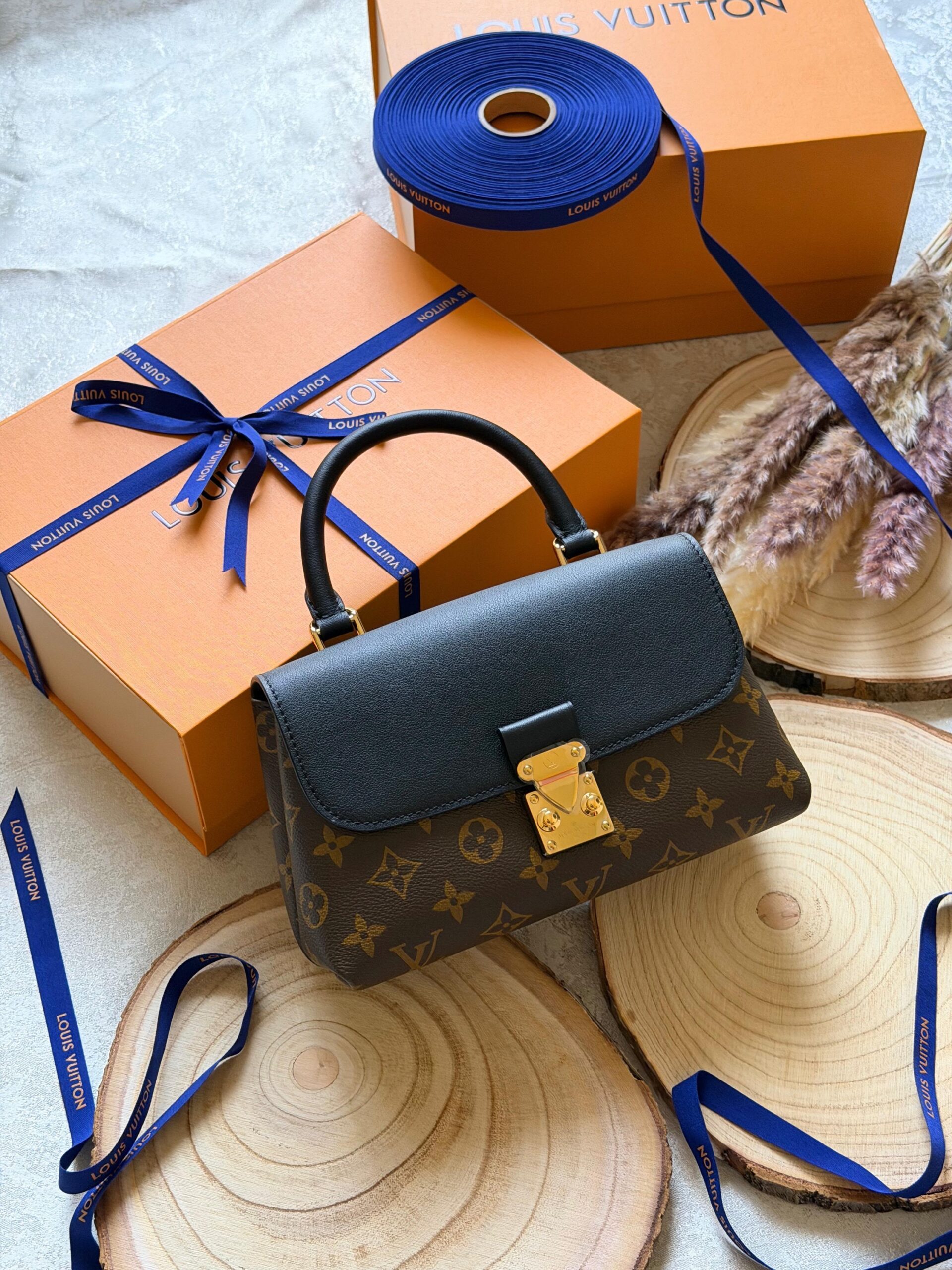 Louis Vuitton Madeleine BB Handbag - Image 3