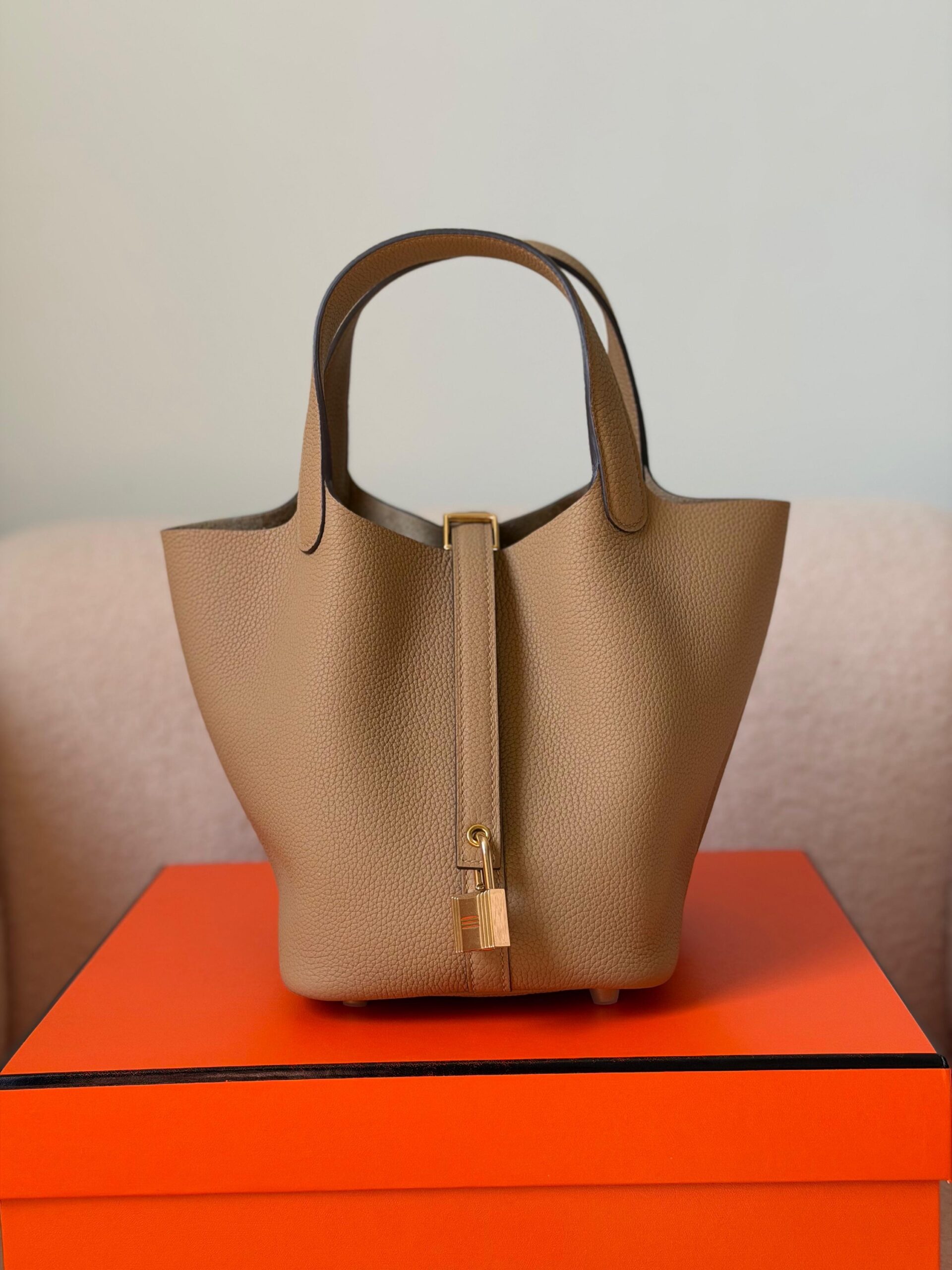 Hermès Picotin Lock 18 Bag - Image 10