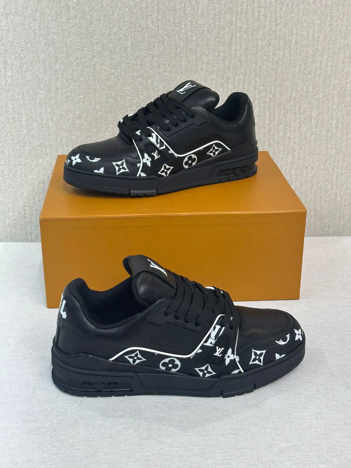 Louis Vuitton LV Trainer Sneakers - Image 2