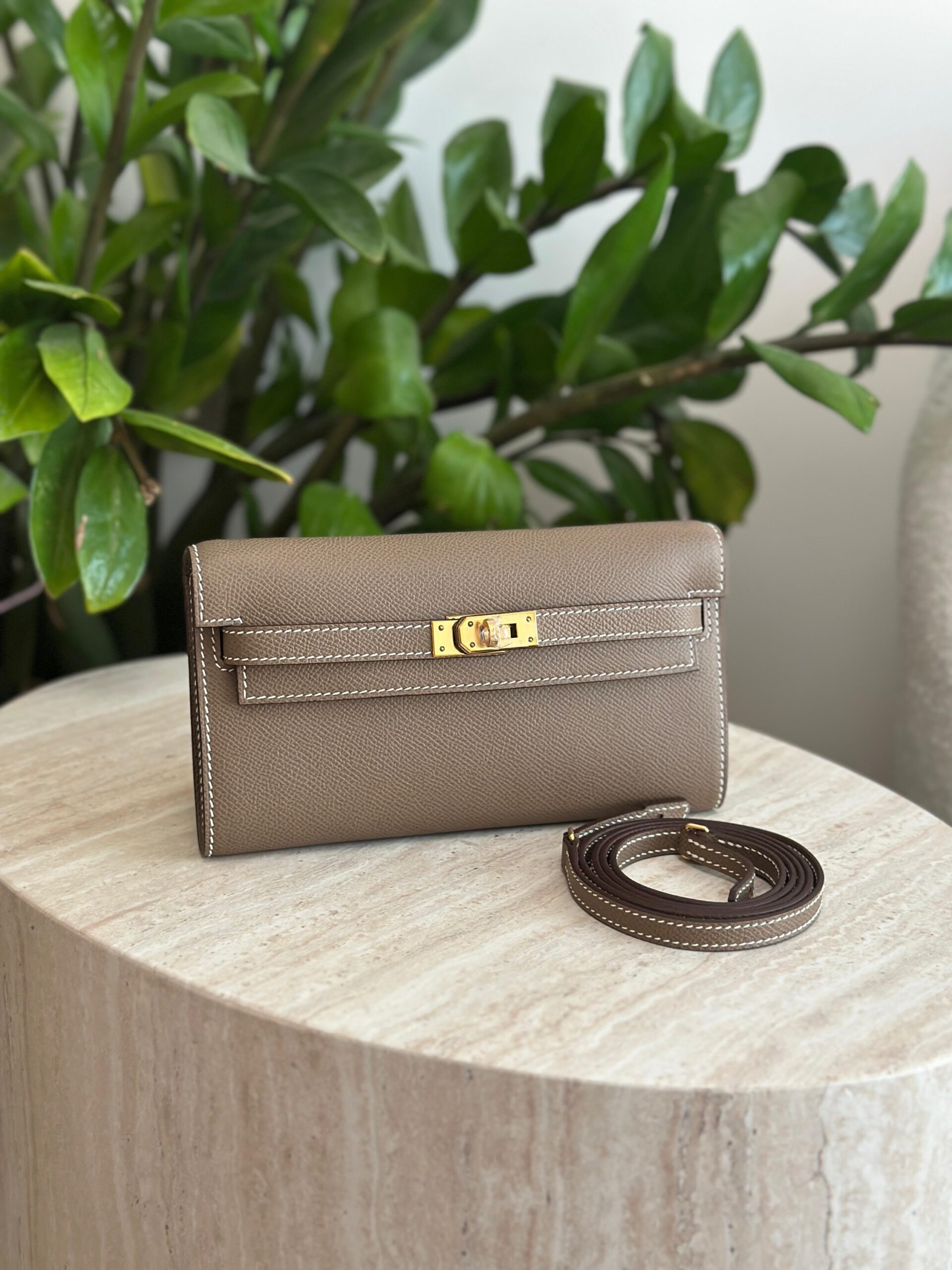 Hermès Kelly To-Go Wallet - Image 4