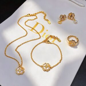 Dior Necklace Featuring A Clover-Shaped