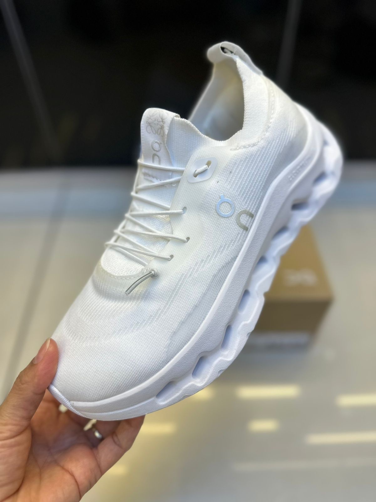 On Running Cloudtilt Sneakers - Image 4