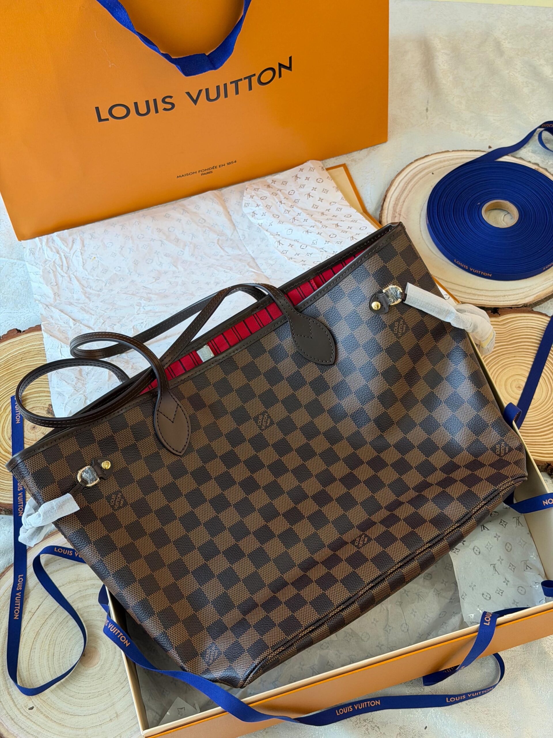 Louis Vuitton Neverfull MM Tote Bag