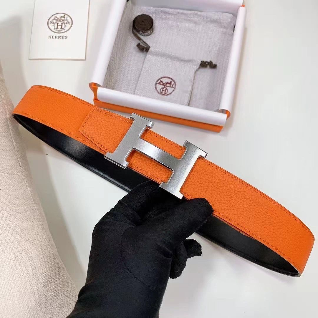 Hermès Constance Belt Features A Reversible Leather - Image 2