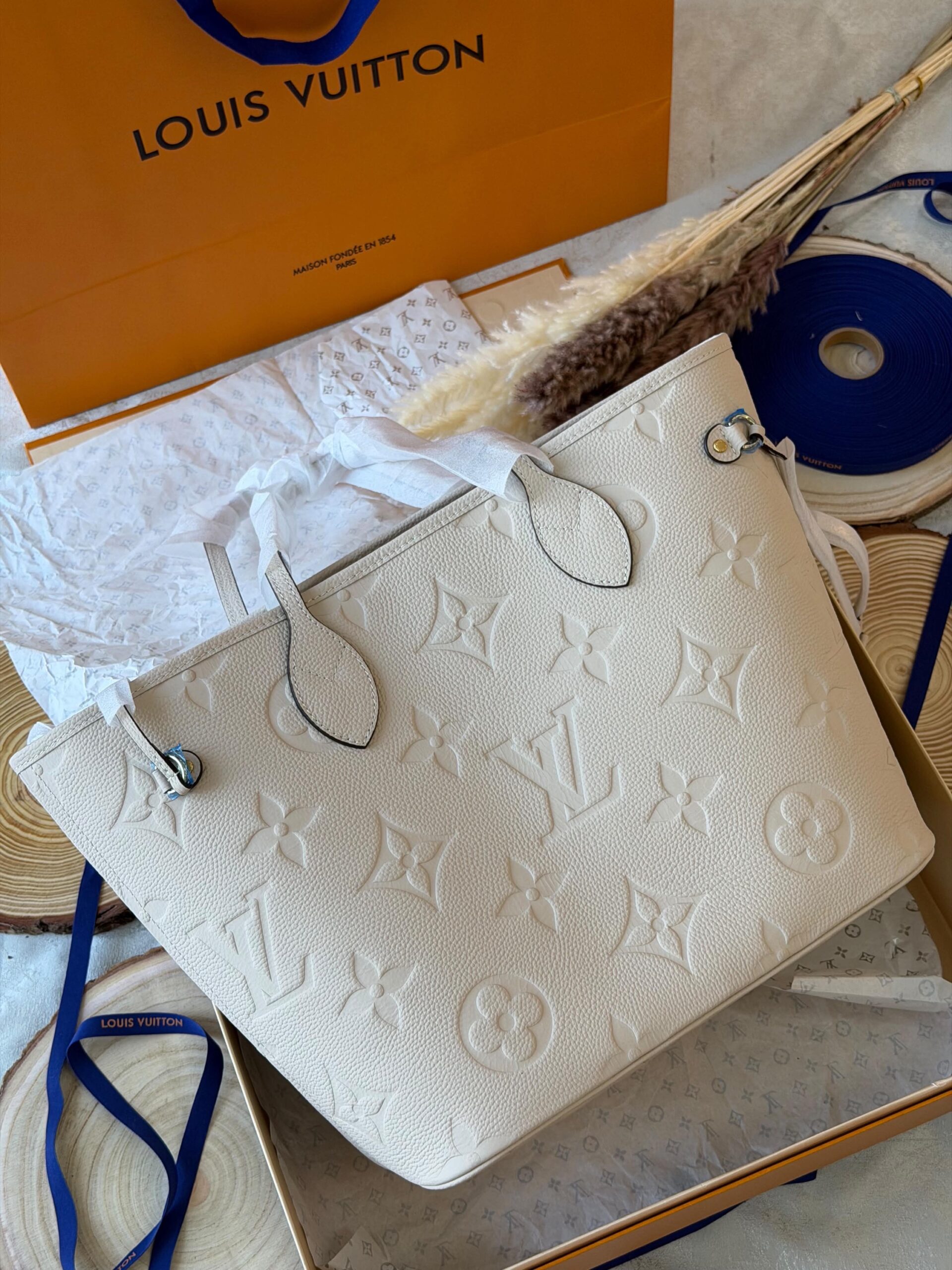 Louis Vuitton Neverfull MM Tote Embossed Monogram Empreinte Cowhide Leather - Image 6