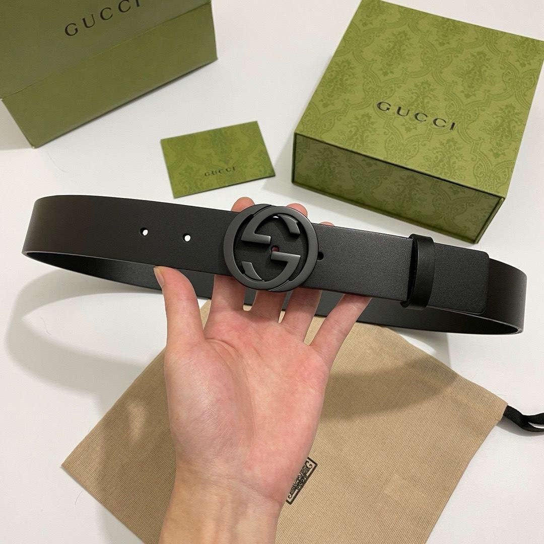 Gucci Belt Features Matte Black Leather - Image 2