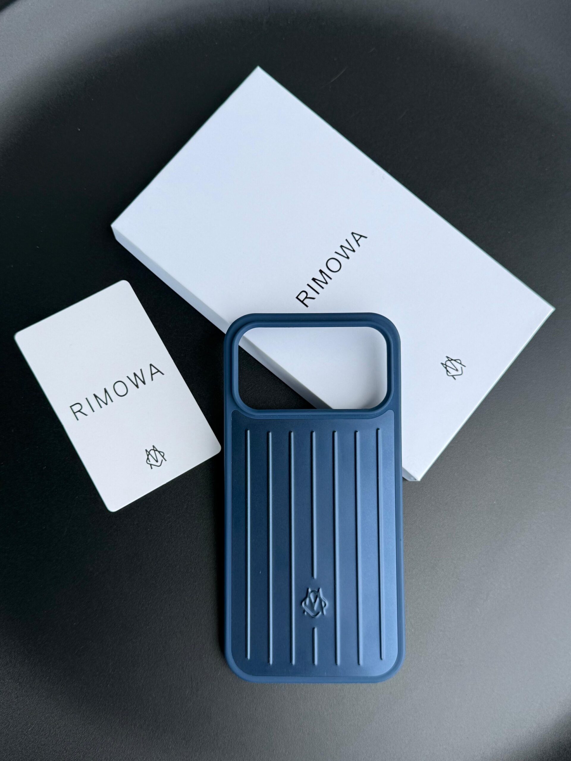 Rimowa Black Aluminium iPhone 17 Pro - Image 3