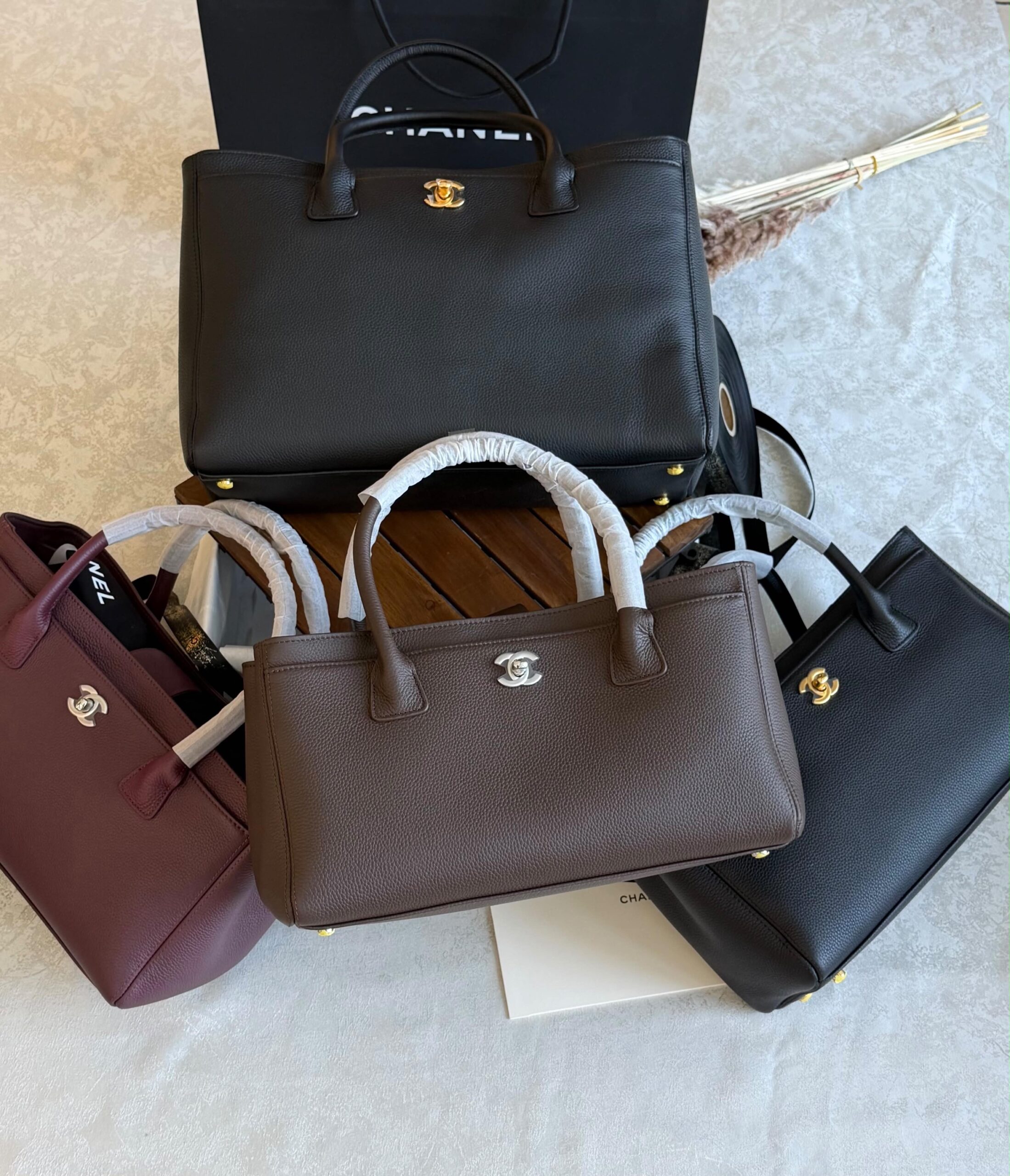 leather Chanel Executive Cerf Tote Bag - Image 6