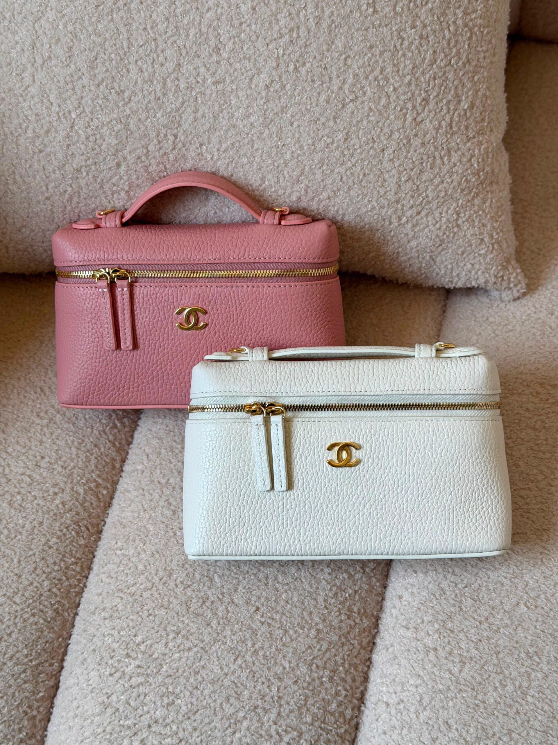 Chanel Large Vanity with Chain - Image 5