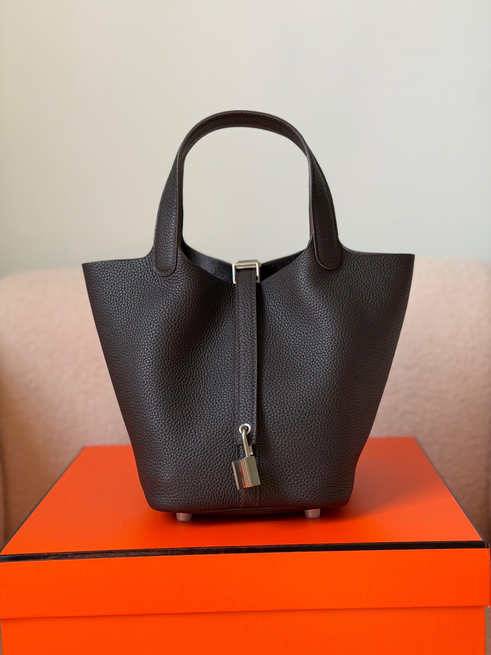 Hermès Picotin Lock 18 Bag - Image 15