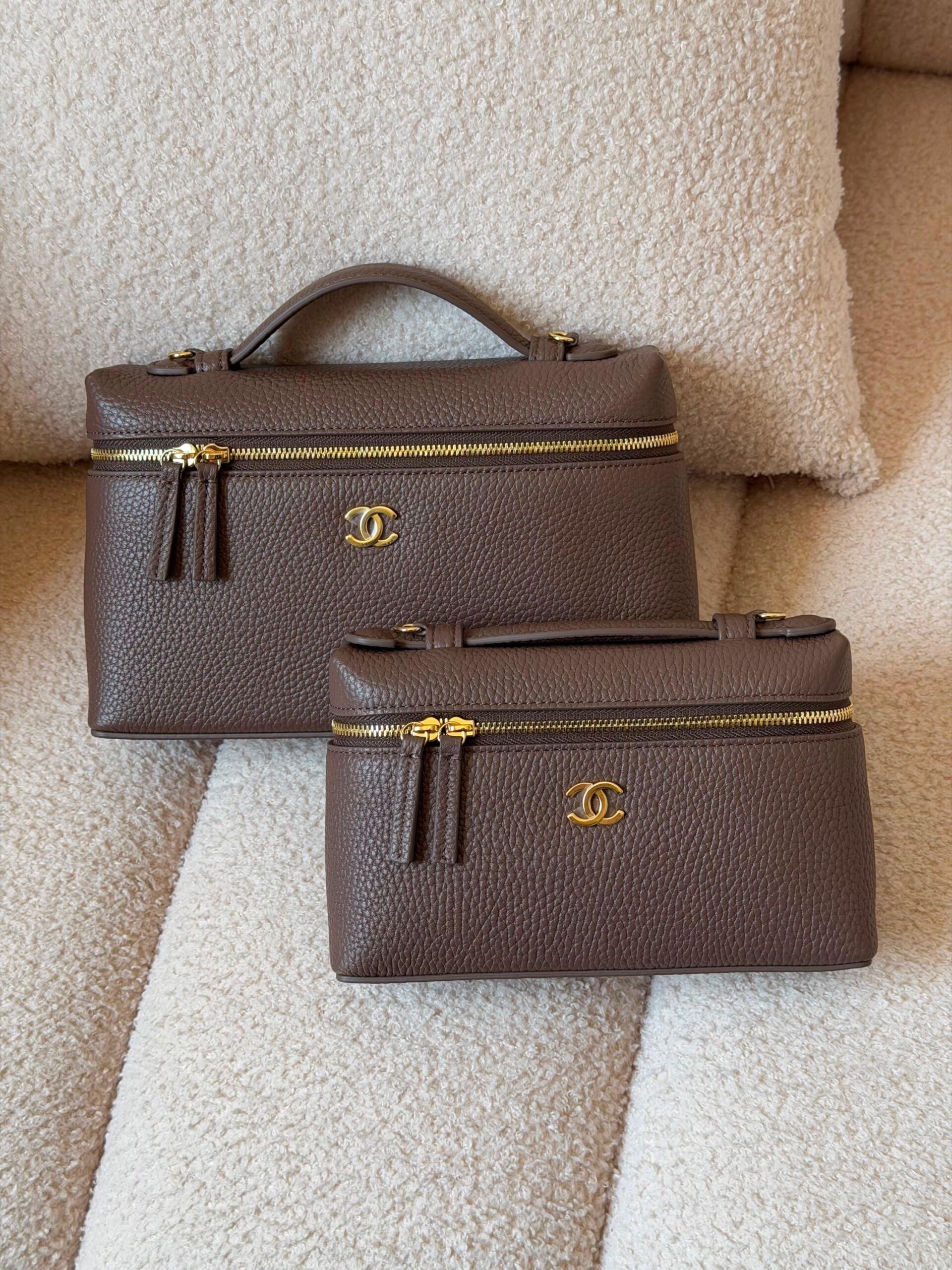 Chanel Large Vanity with Chain - Image 2