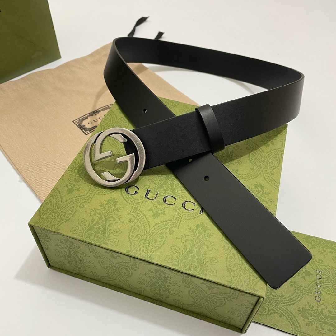 Gucci Belt Features Matte Black Leather - Image 4